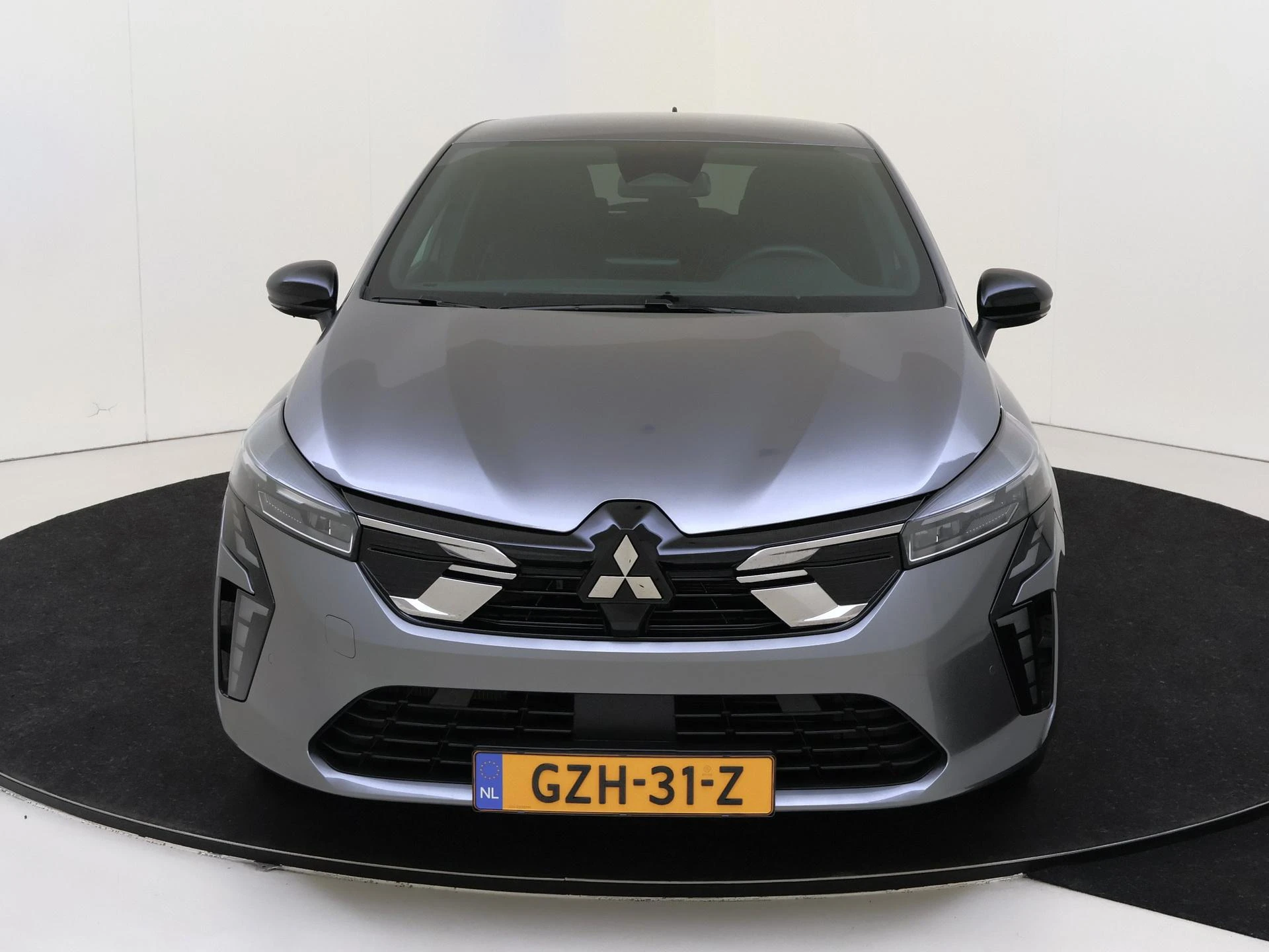 Mitsubishi-Colt-image-5