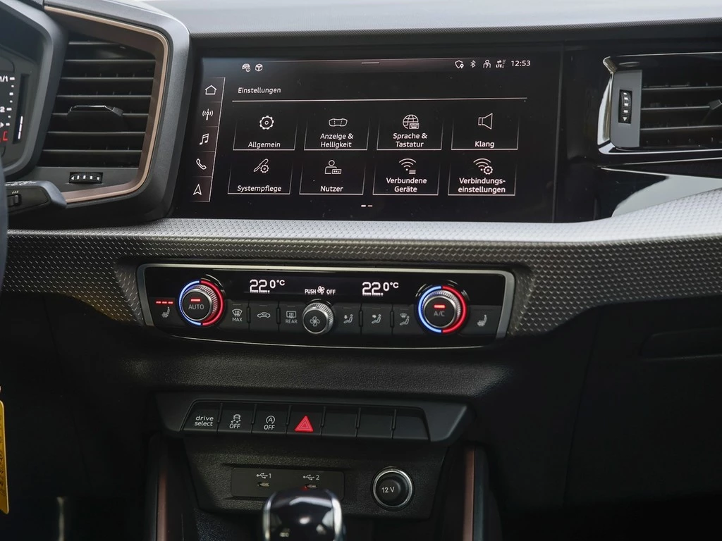 Audi A1 Sportback 40 TFSI S tronic S line LED-Sch., Navi., ACC, App-Con., 18"Alu.,