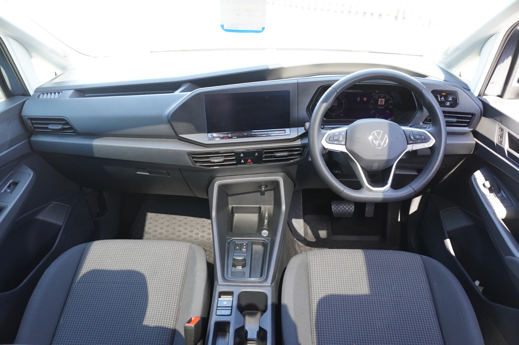 Volkswagen-Caddy-image-7
