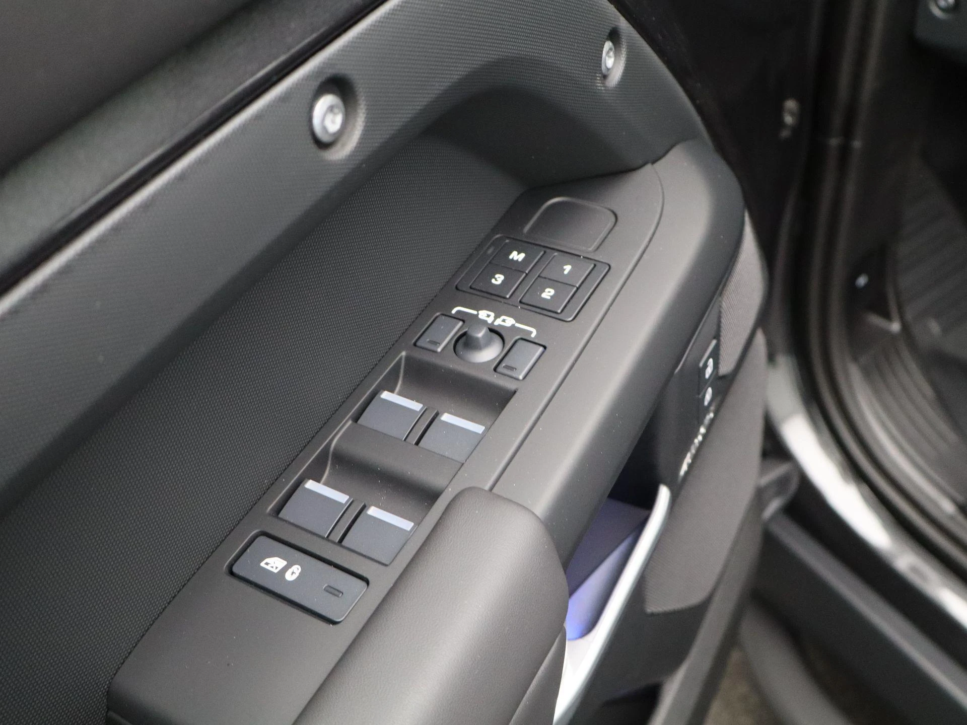 Land Rover Defender 110 2.0 P300e 110 Dynamic Edition