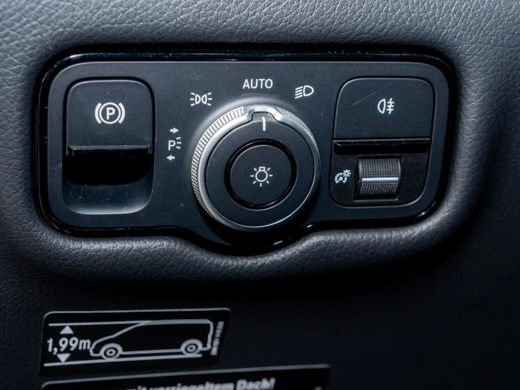Mercedes-Benz-Marco Polo-image-13