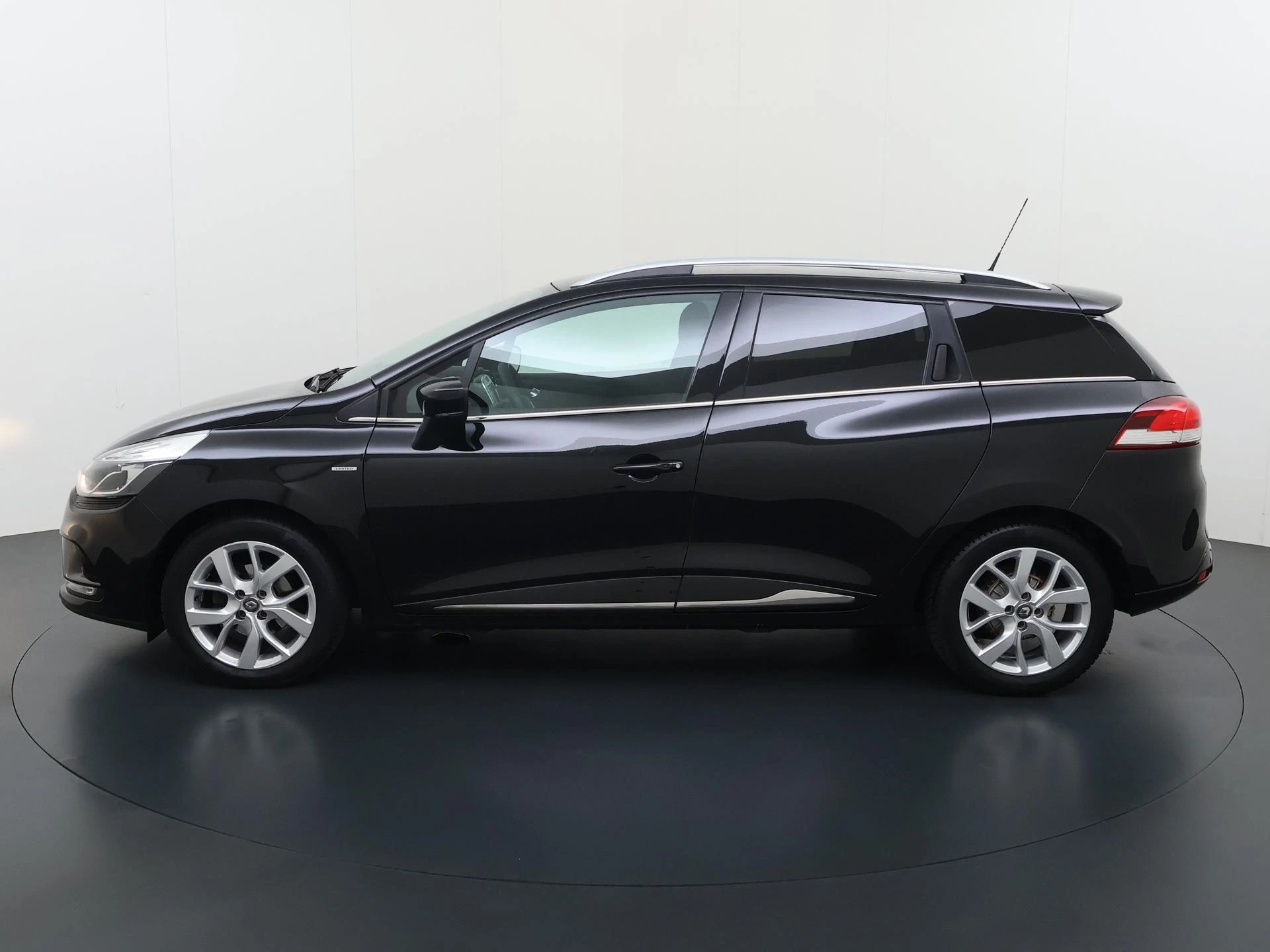Renault-Clio-image-1