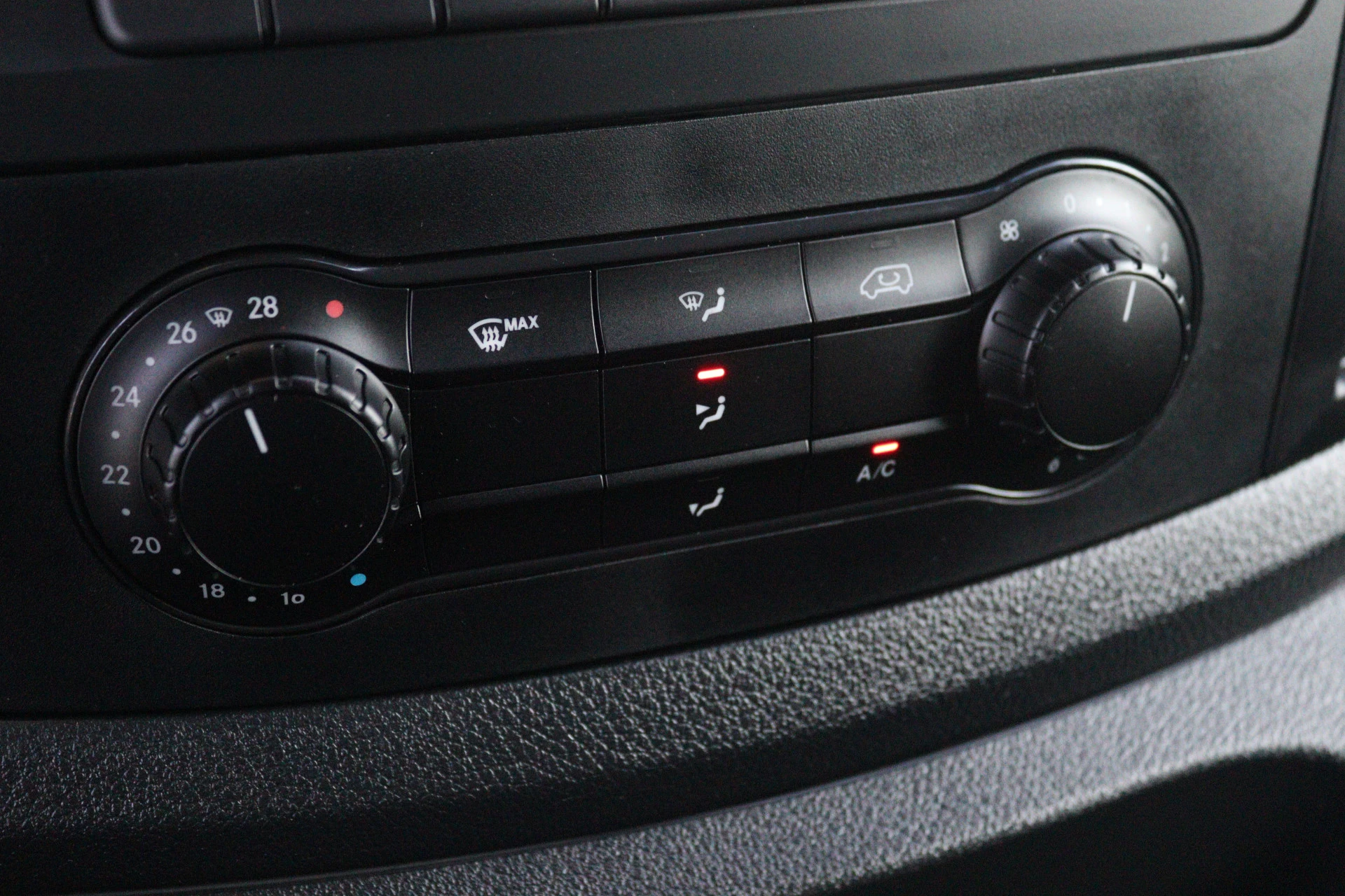 Mercedes-Benz-eVito-image-5