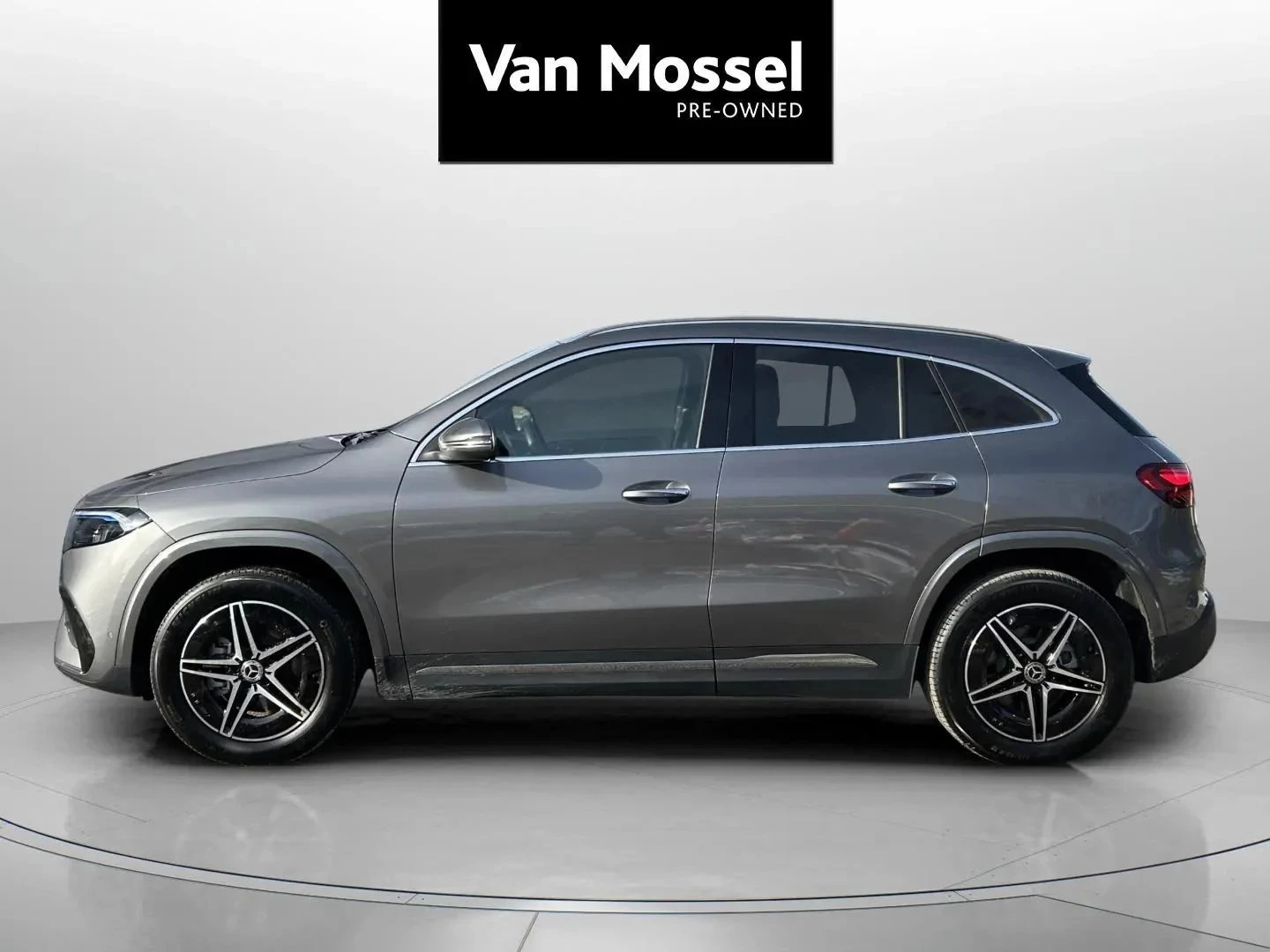 Mercedes-Benz-EQA-image-7