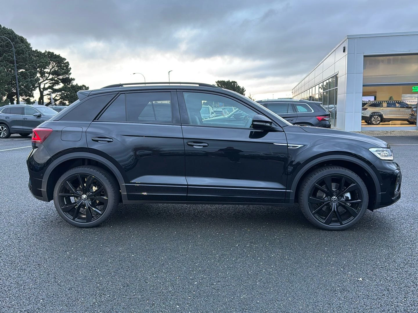 Volkswagen-T-Roc-image-22