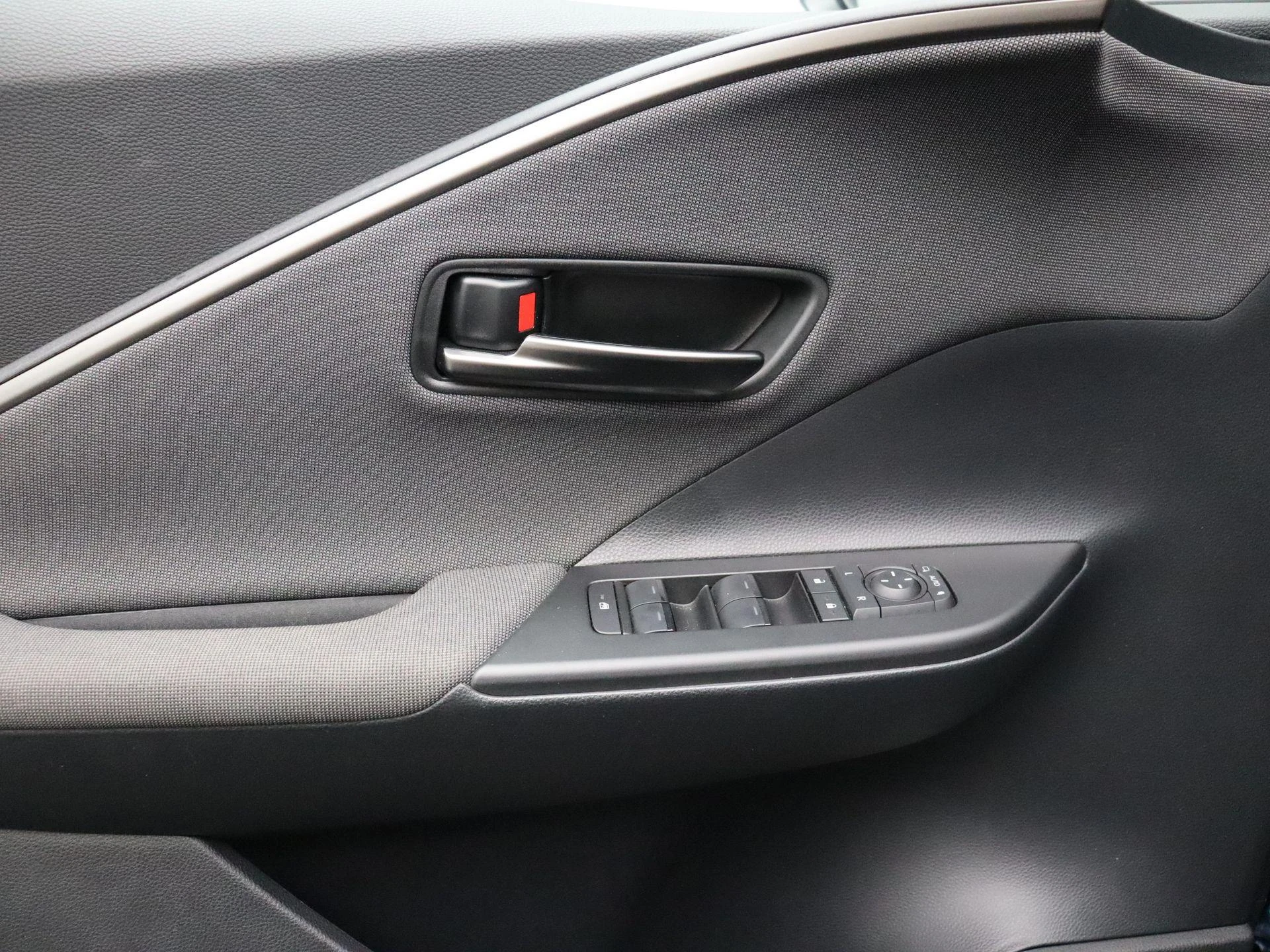 Toyota-C-HR-image-9
