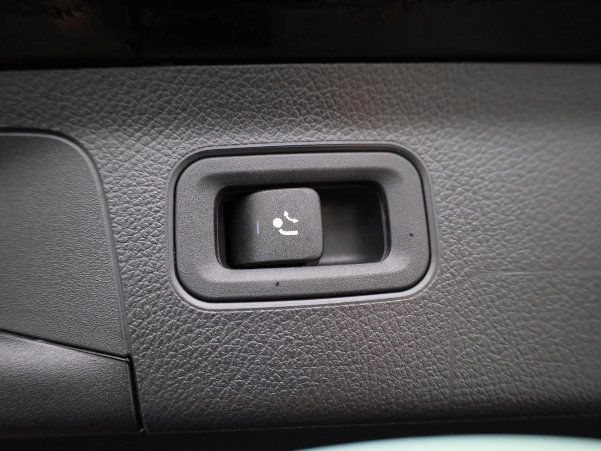 Mercedes-Benz-A-Klasse-image-11