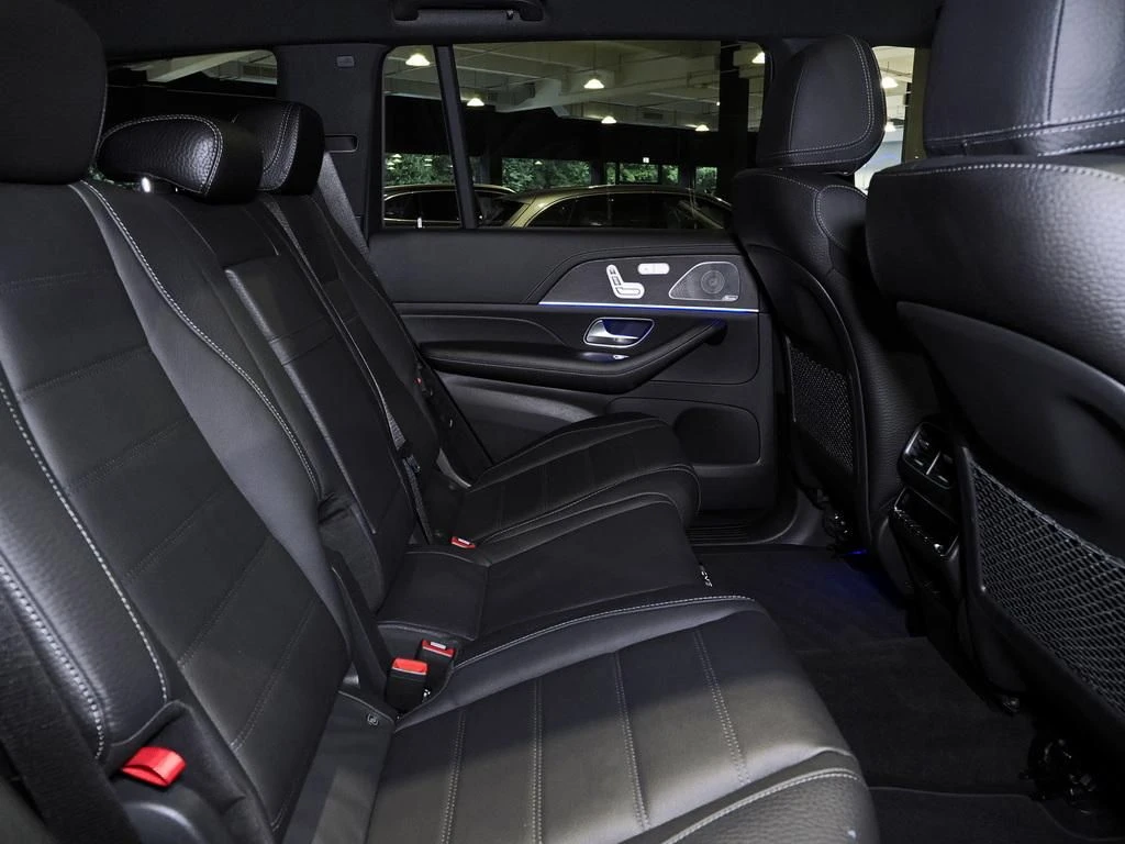 Mercedes-Benz-GLS 450-image-15