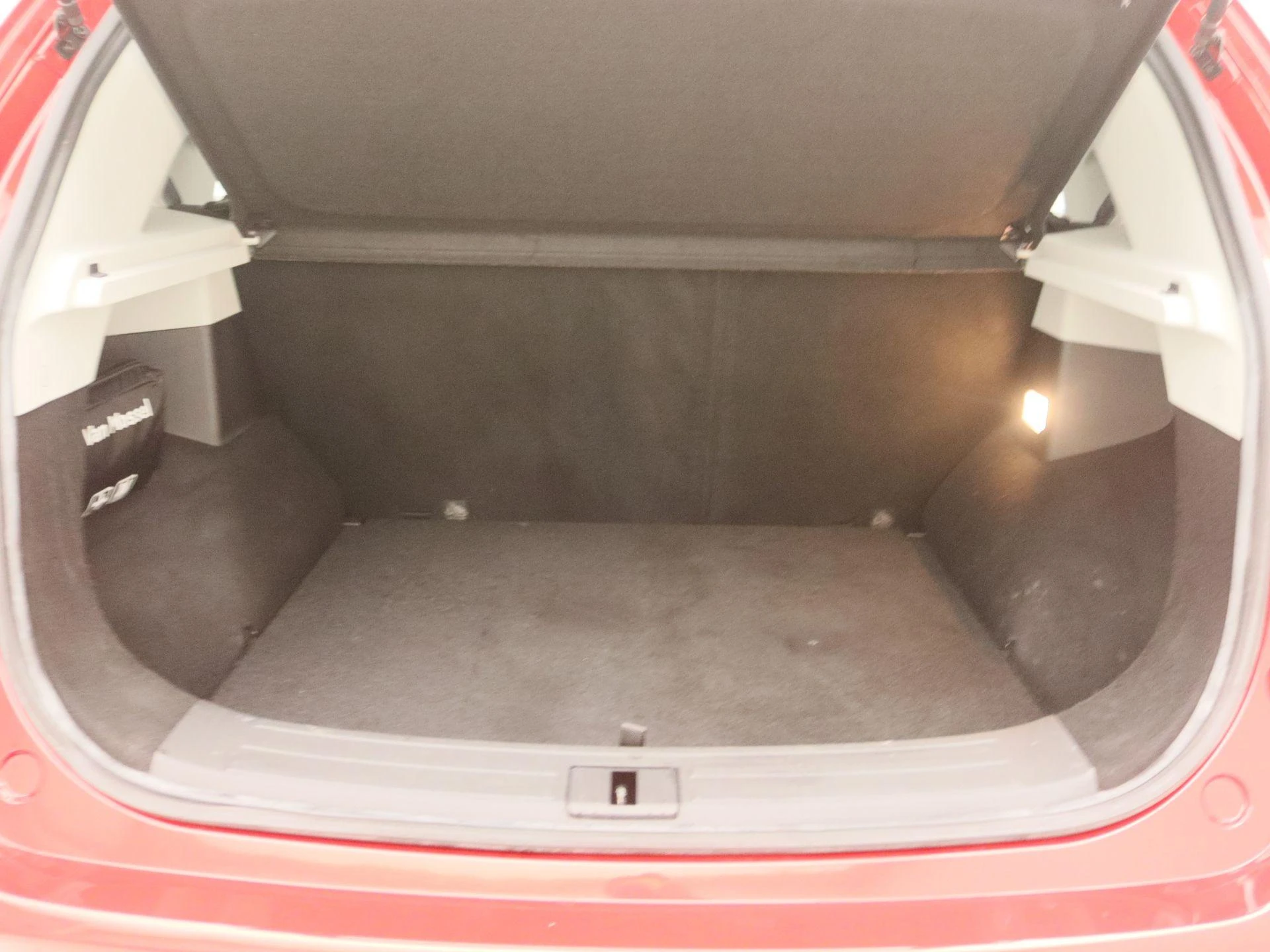 MG-ZS EV-image-12