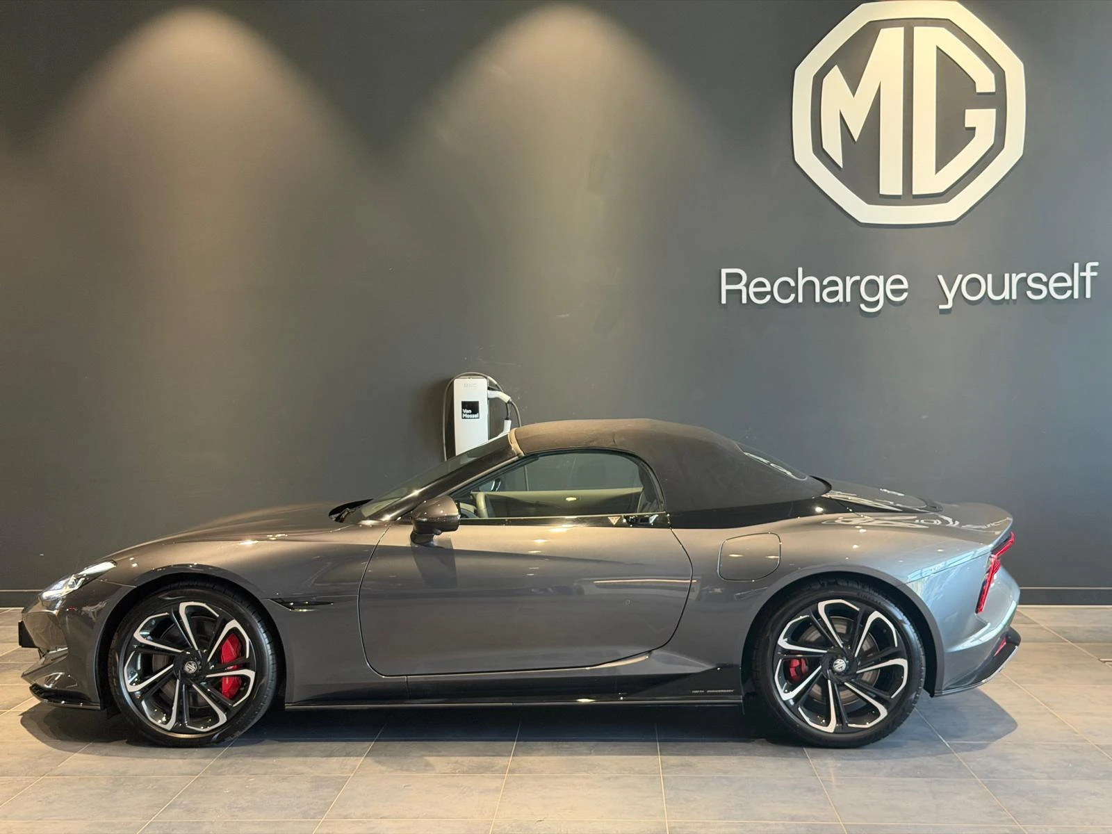 MG Cyberster GT 77kWh