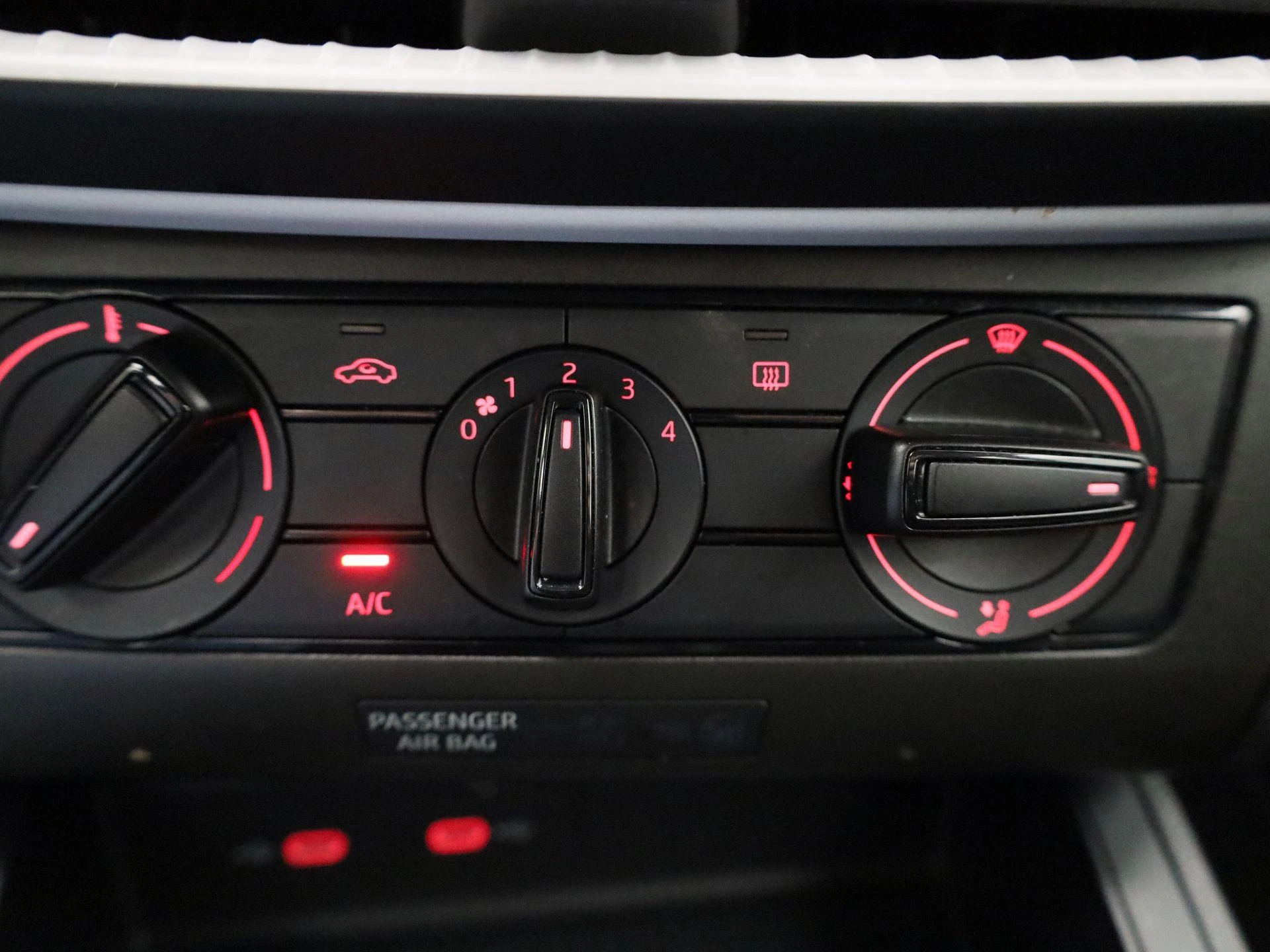 SEAT-Arona-image-22