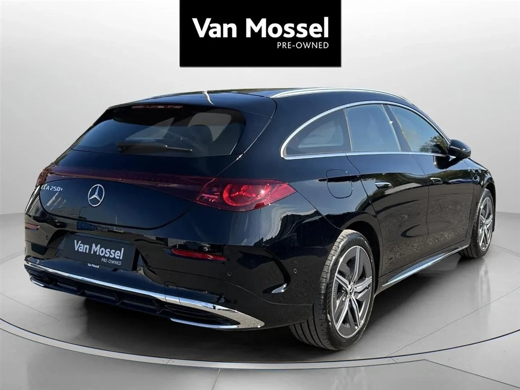 Mercedes-Benz-CLA-image-5