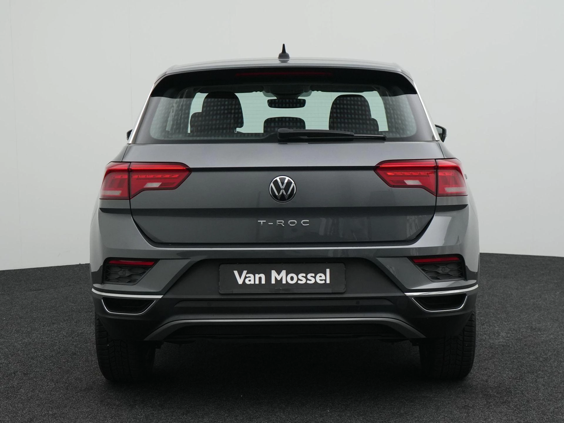 Volkswagen-T-Roc-image-4