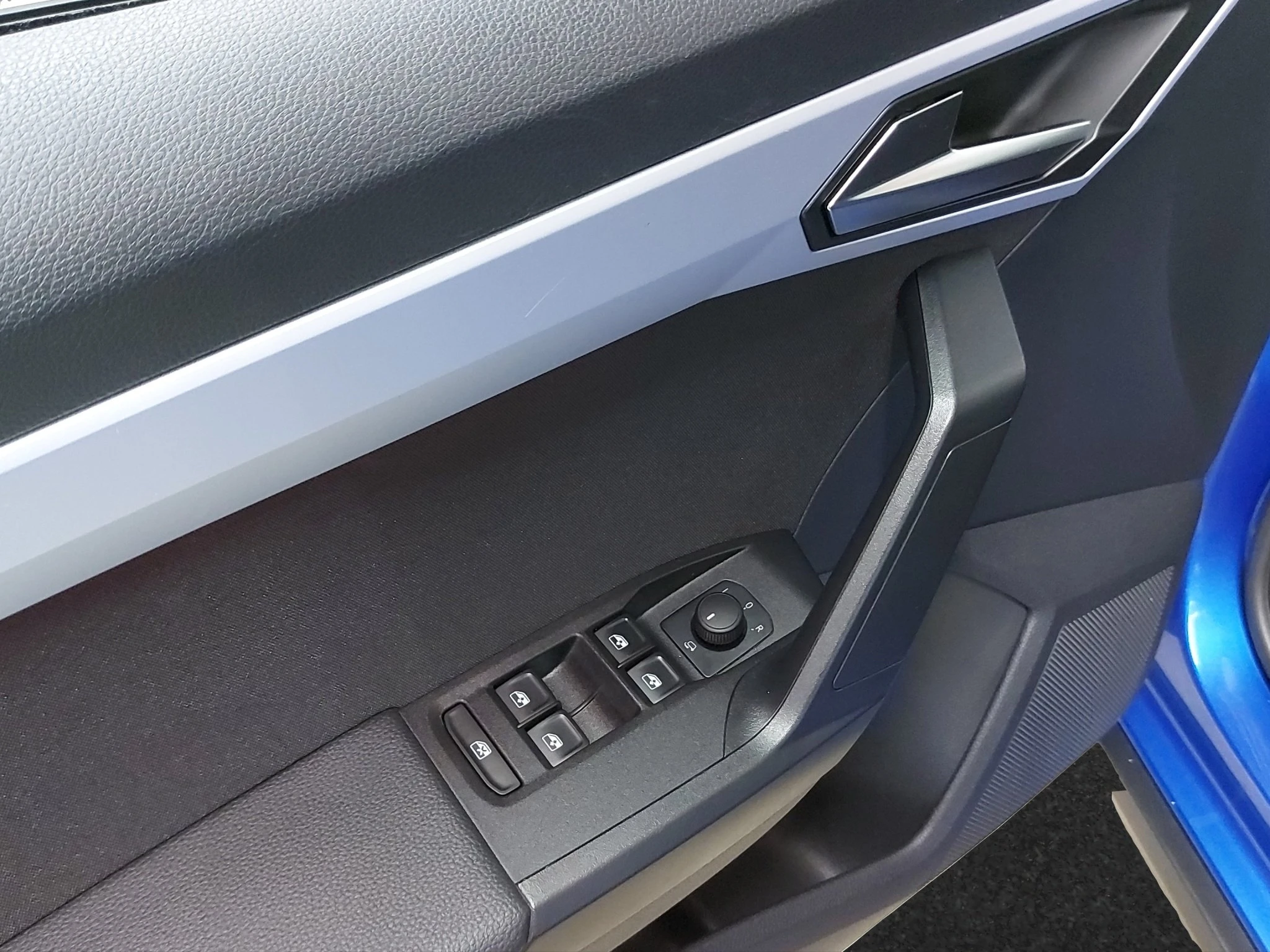 SEAT-Arona-image-16