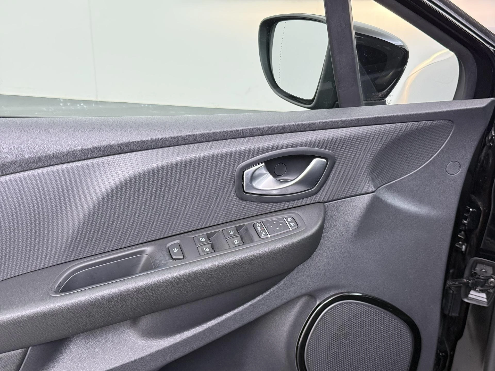 Renault-Clio-image-11