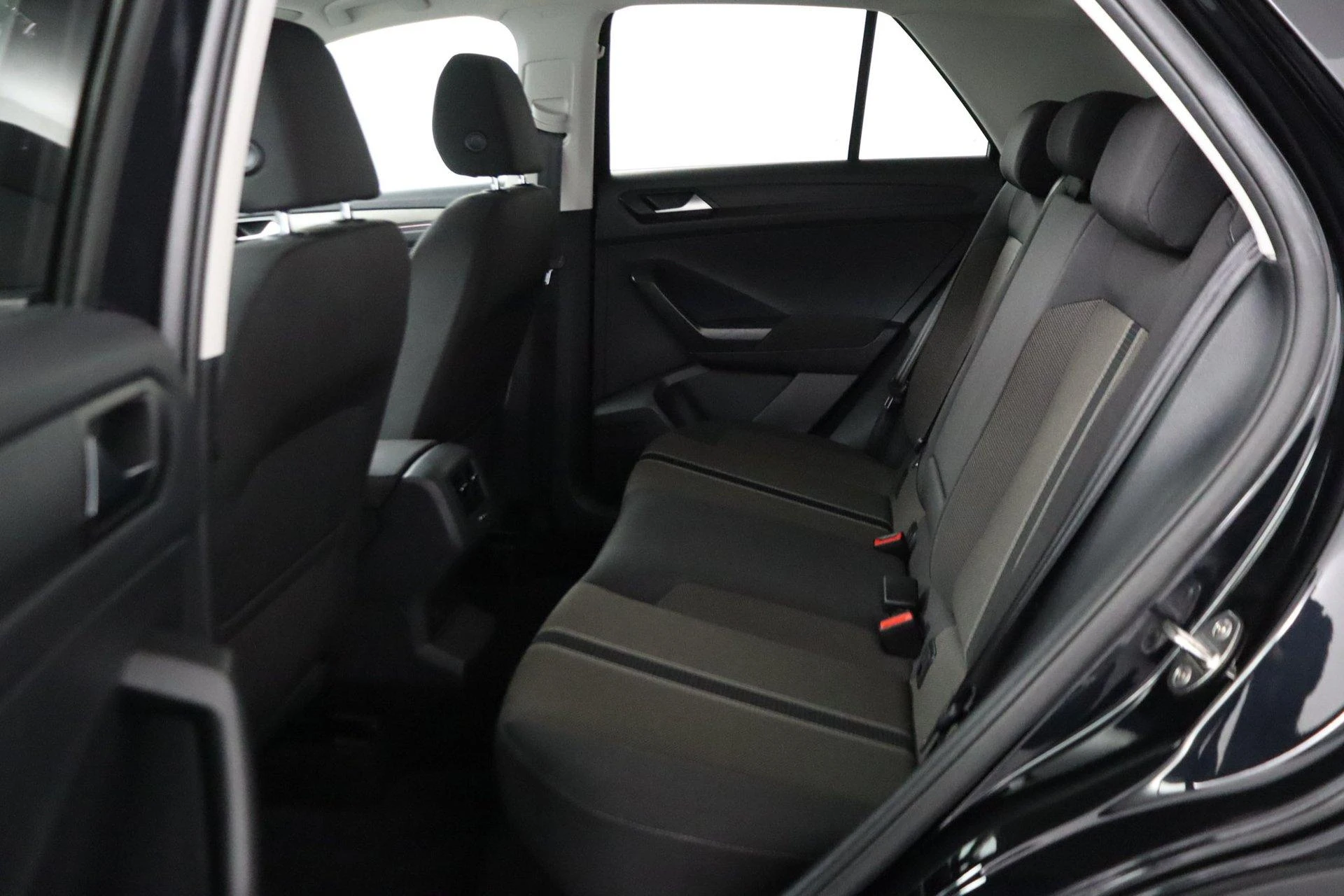 Volkswagen-T-Roc-image-15