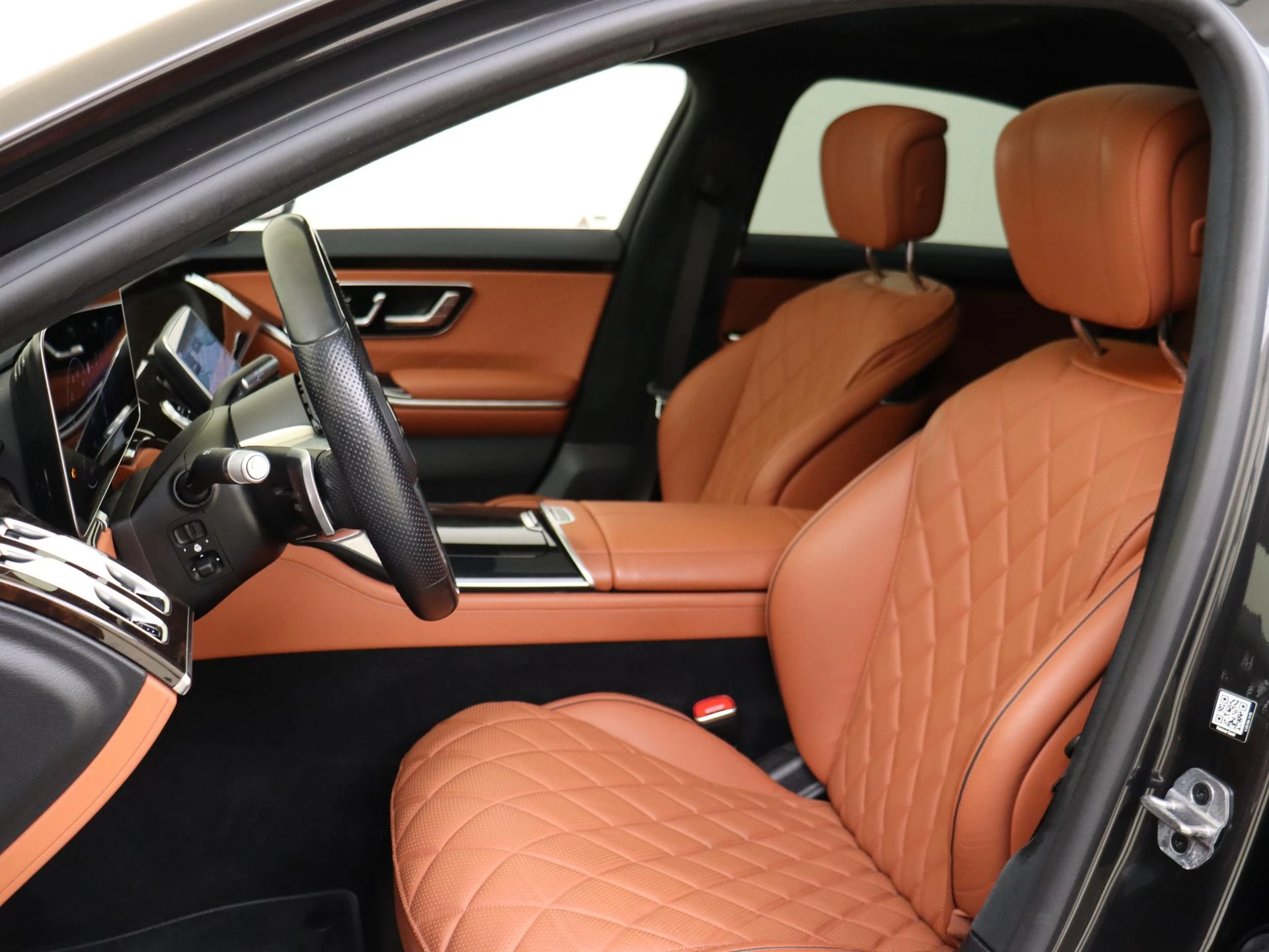 Mercedes-Benz-S-Klasse-image-14