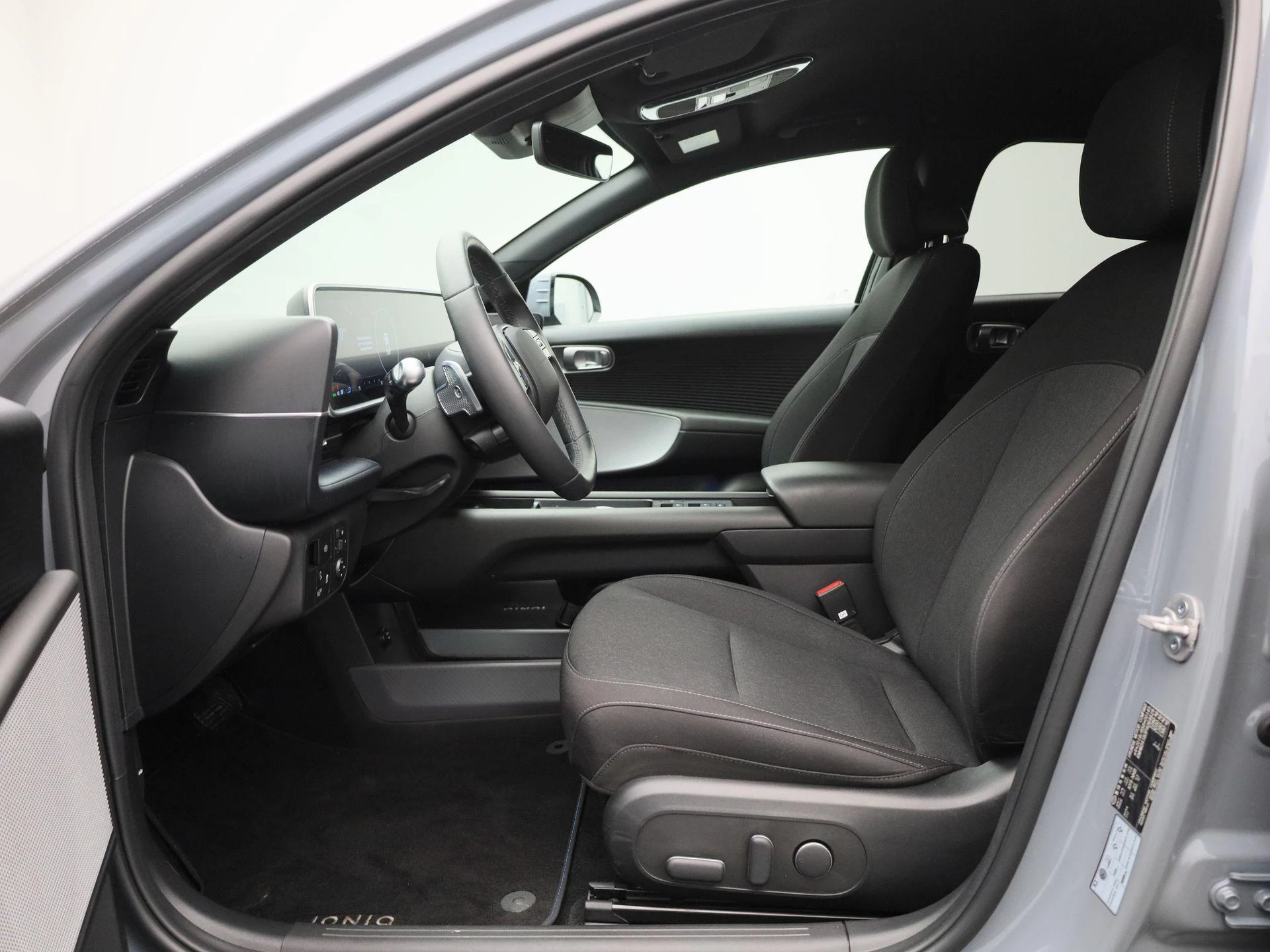 Hyundai-IONIQ 6-image-10