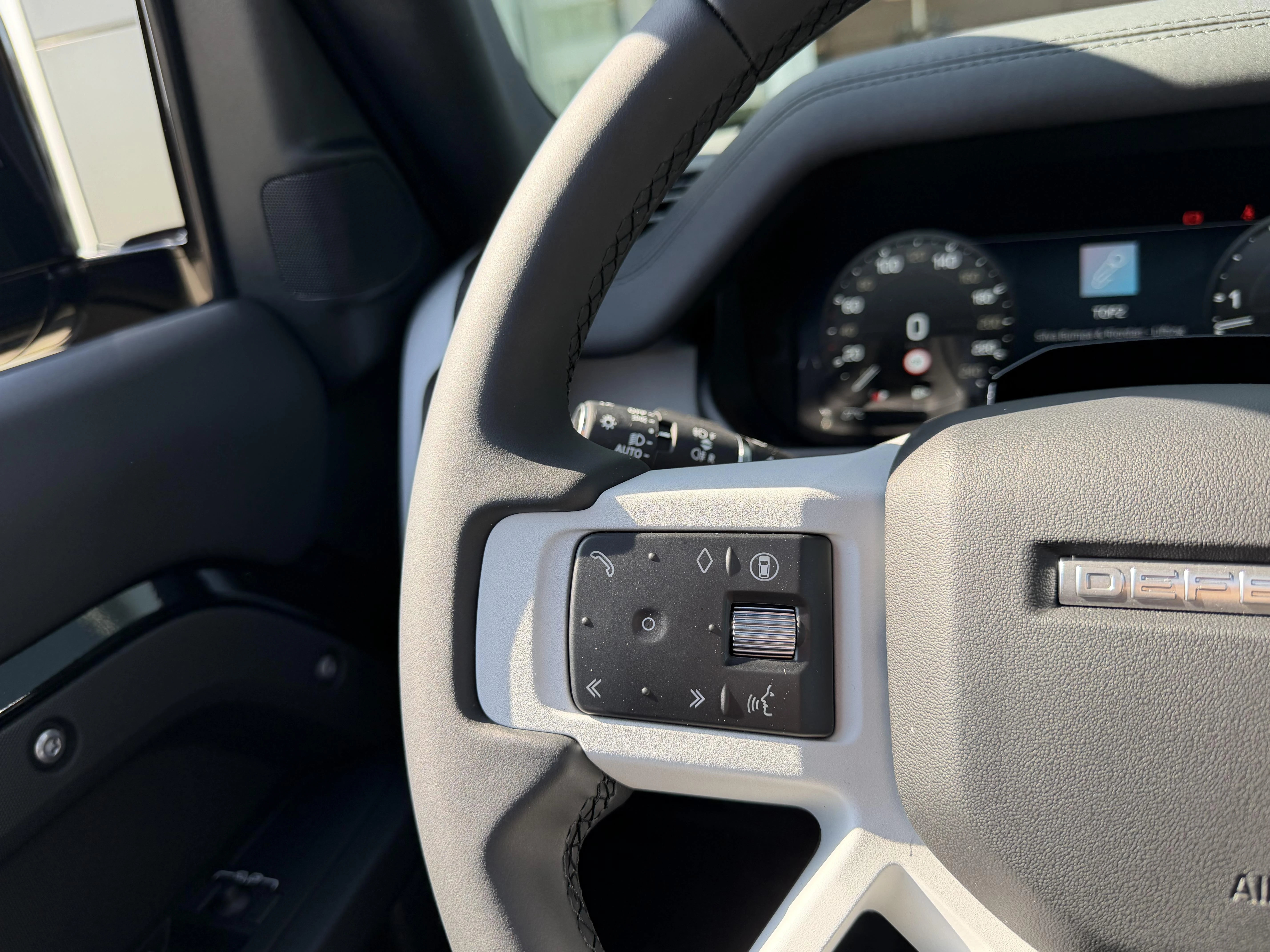 Land Rover Defender 110 D250 S AWD Auto. 26MY