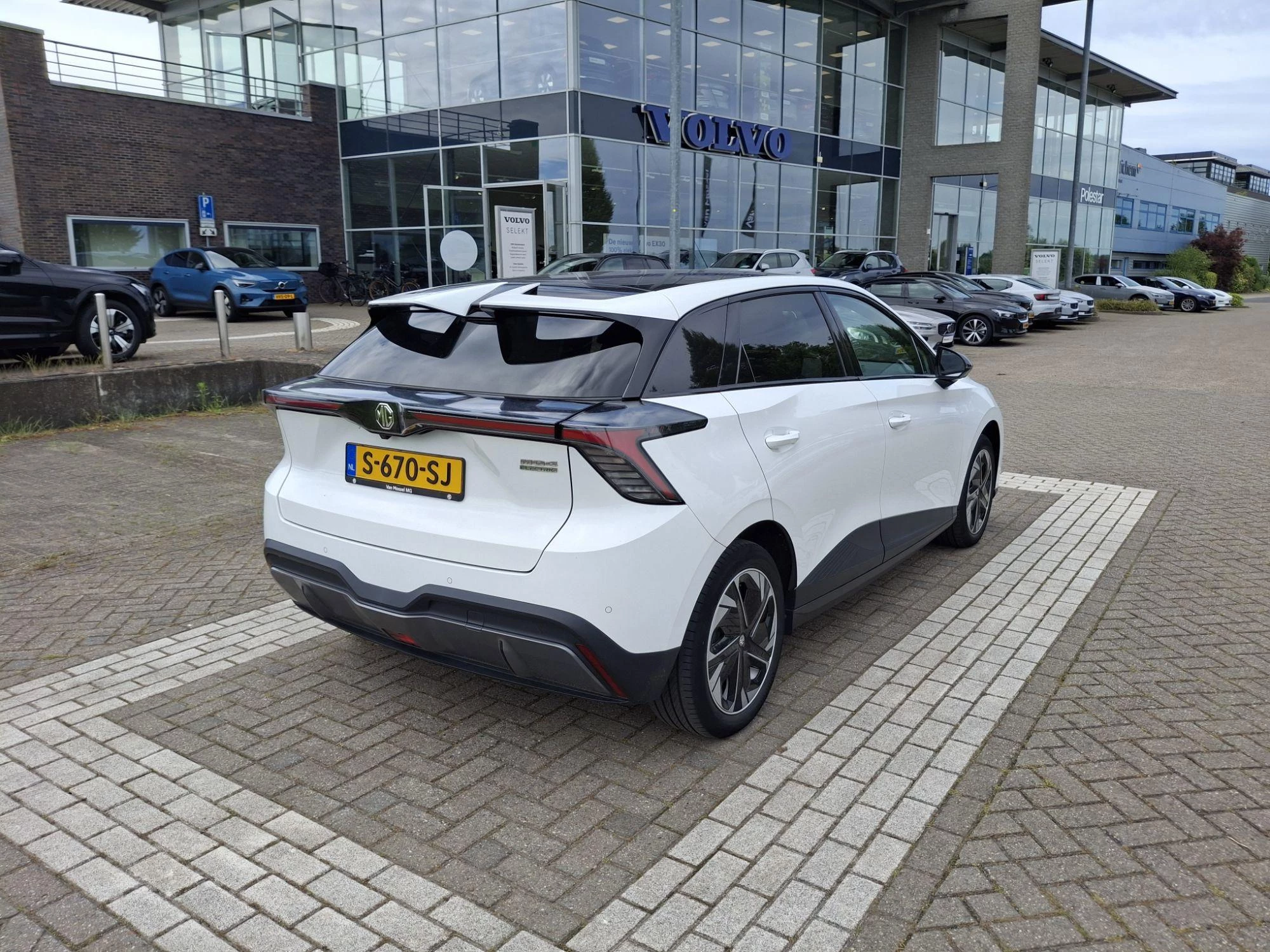 MG MG4 EV Electric Luxury 64 kWh