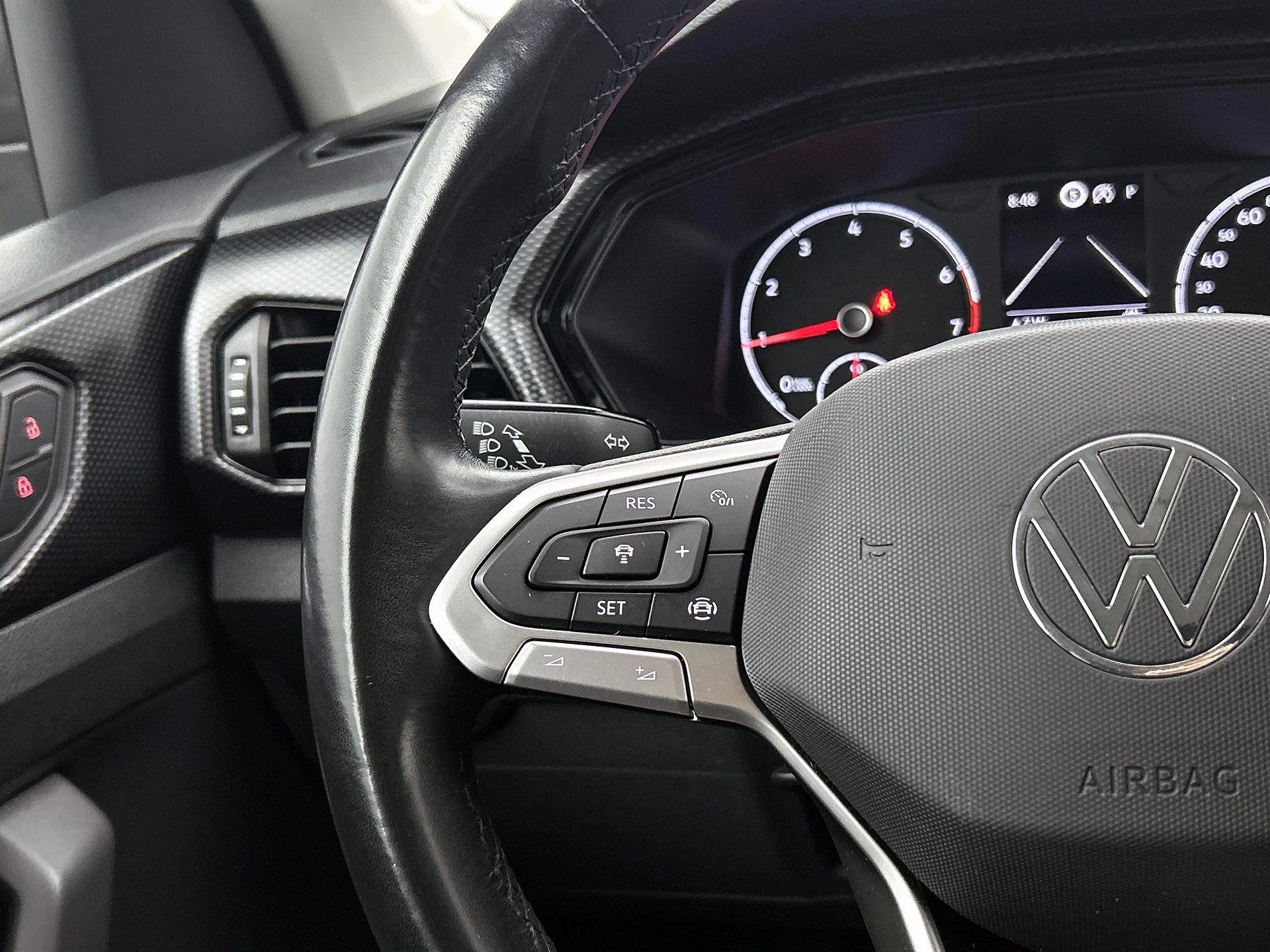 Volkswagen-T-Cross-image-5