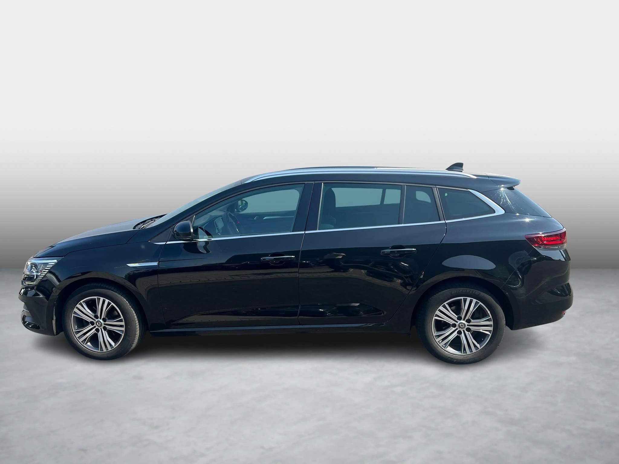 Renault-Mégane Grand Tour-image-6