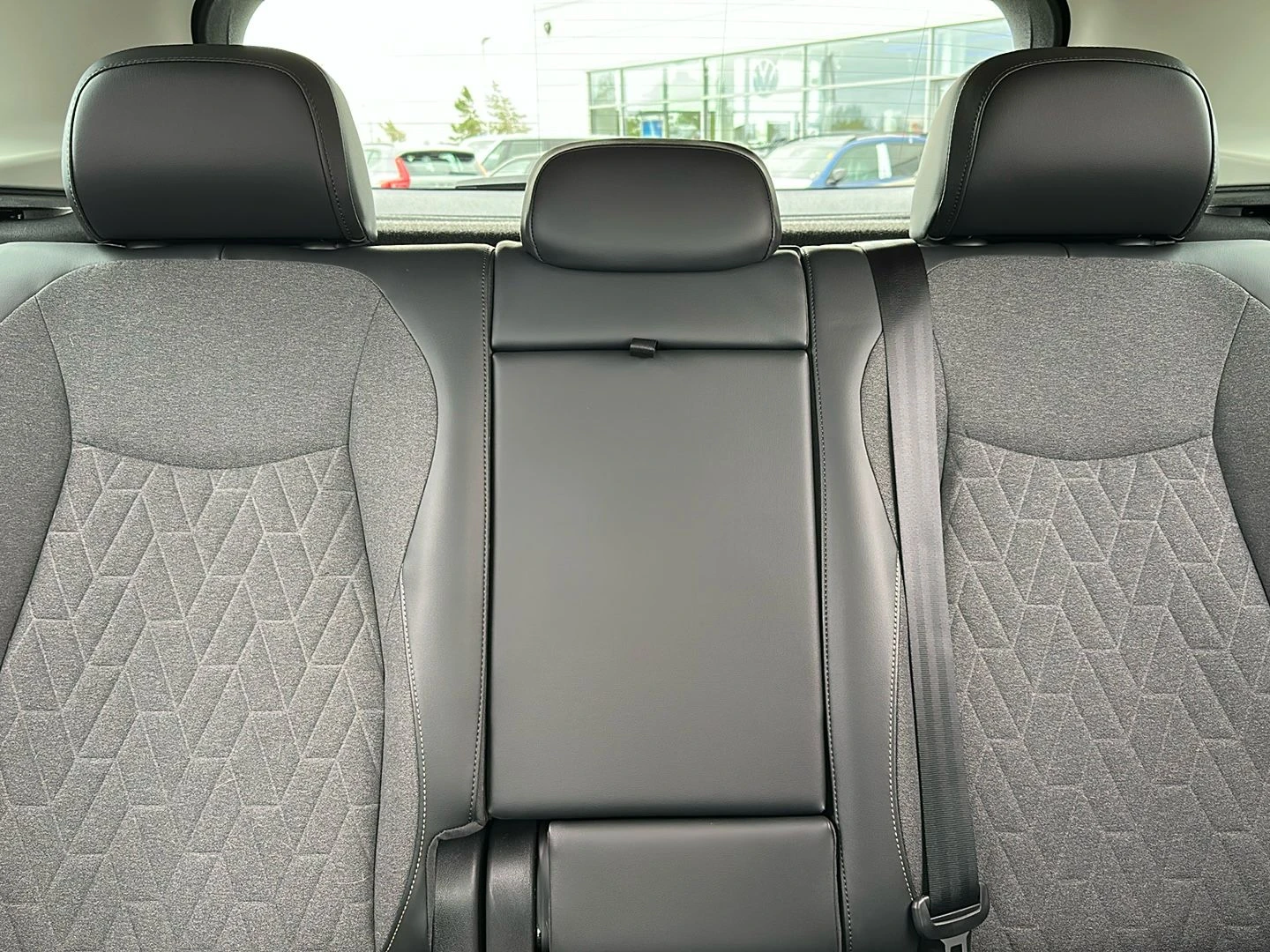 Volkswagen-Tiguan-image-8