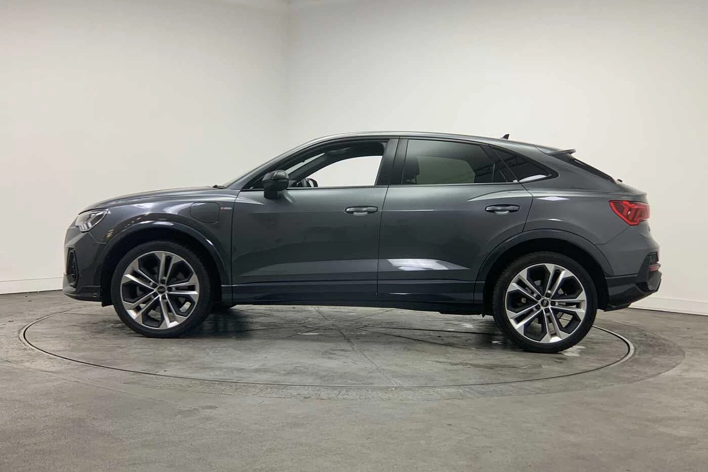 Audi-Q3-image-3
