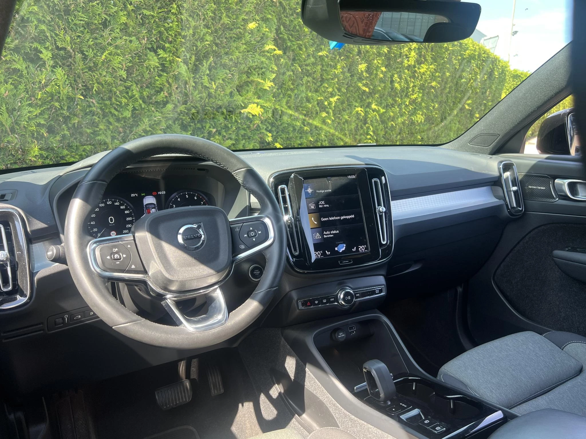 Volvo-XC40-image-12