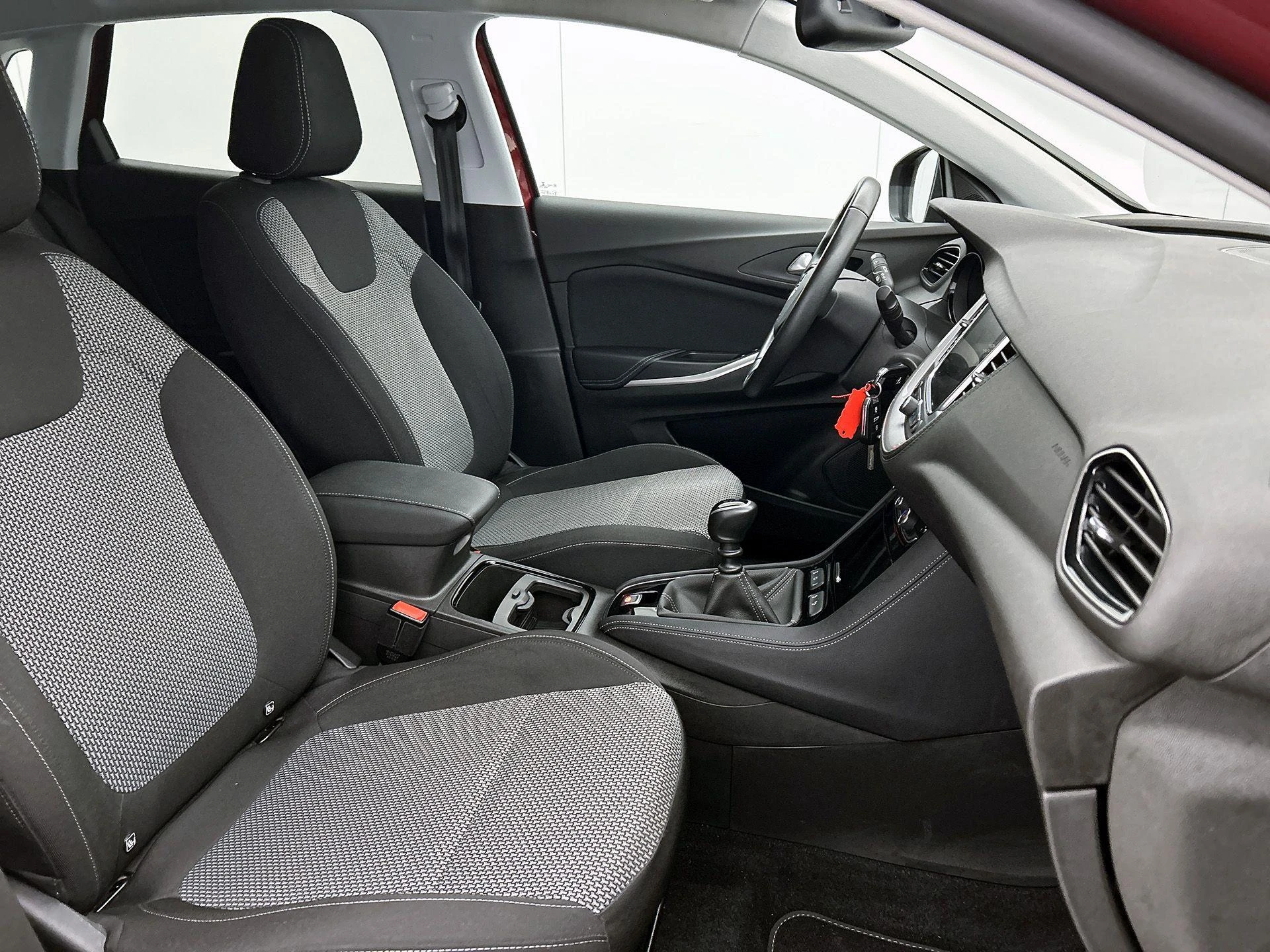 Opel-Grandland X-image-33