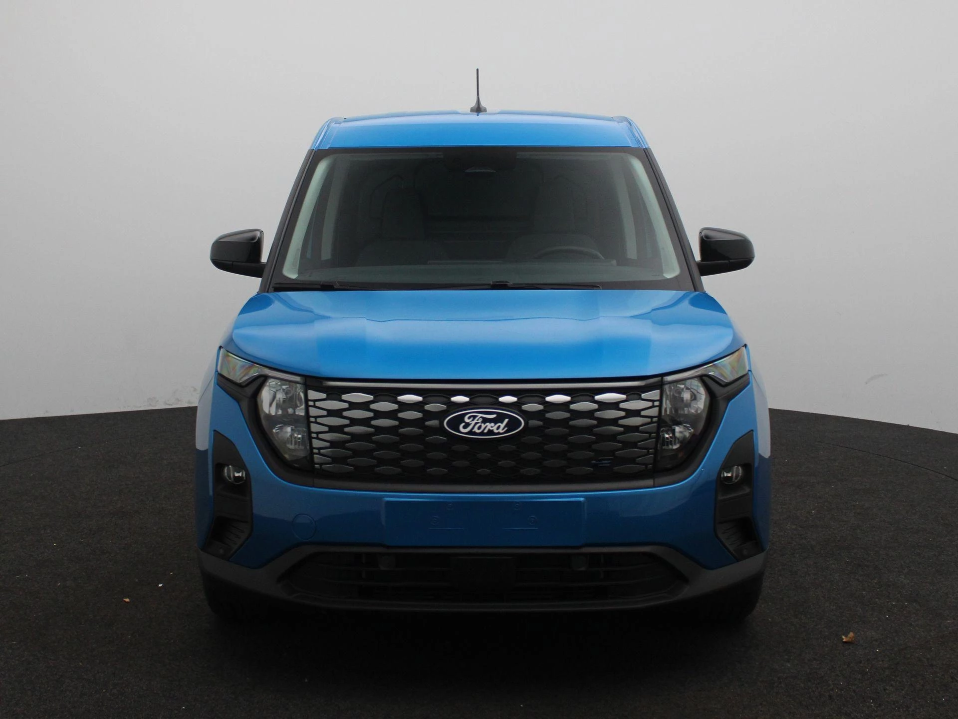 Ford E-Transit Courier Limited 44 kWh