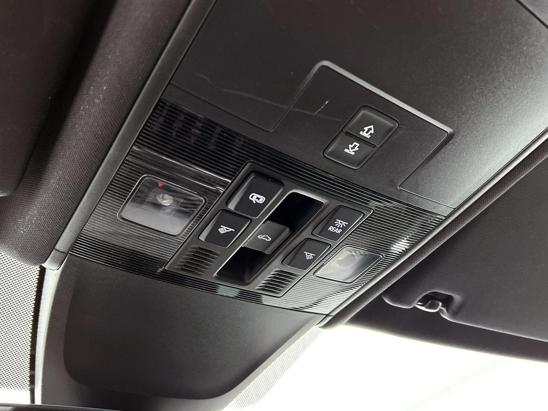 Volkswagen-Tiguan-image-14