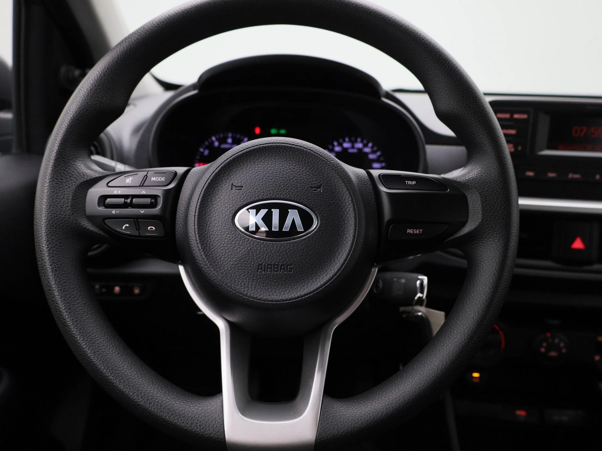 Kia-Picanto-image-6