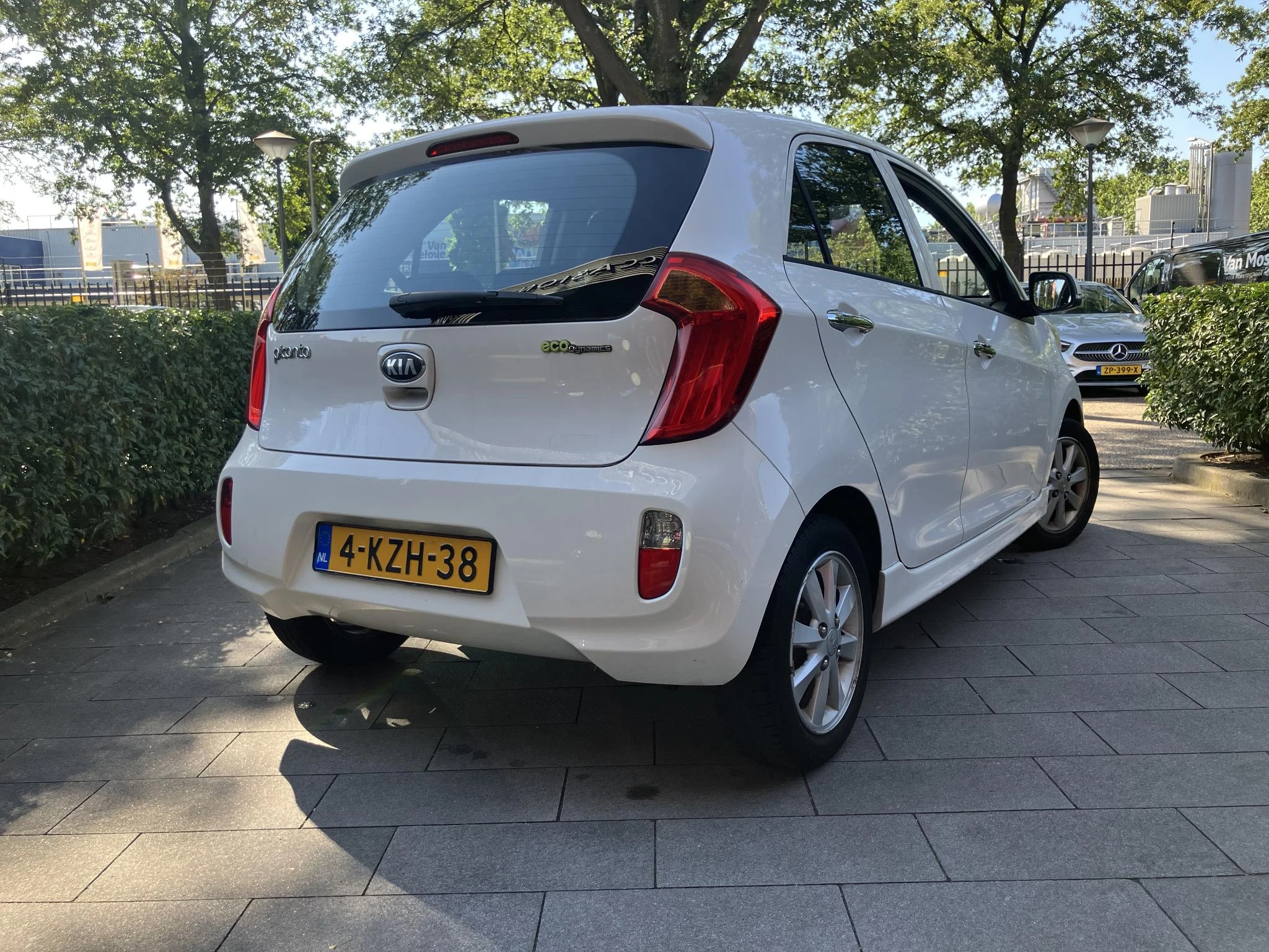 Kia-Picanto-image-1