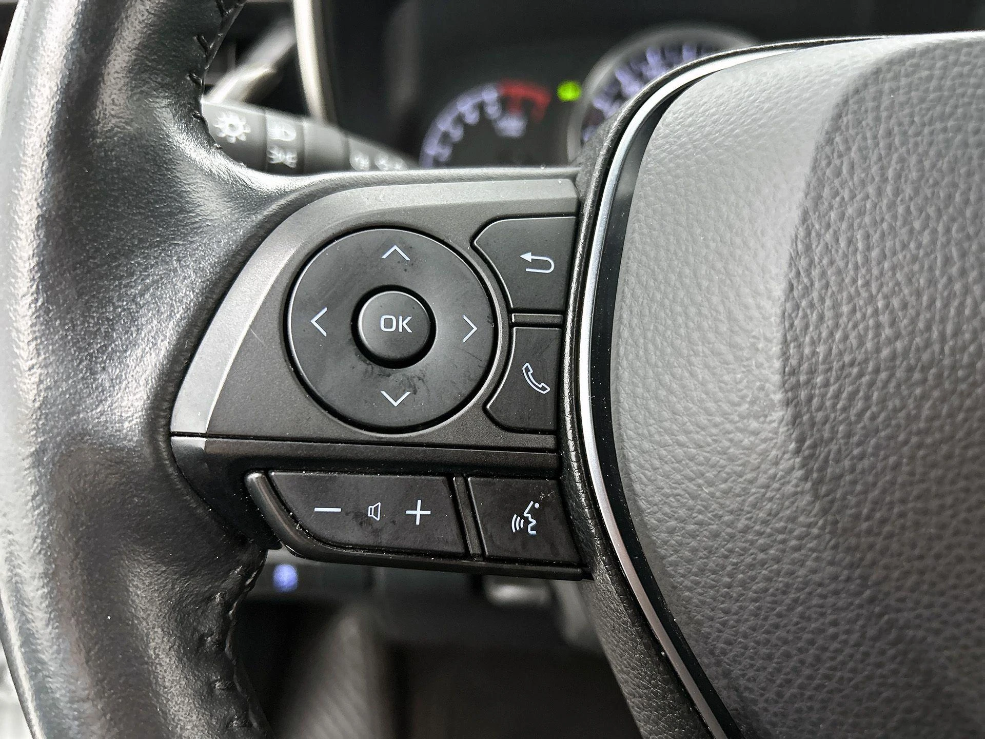 Toyota-Corolla Touring Sports-image-21
