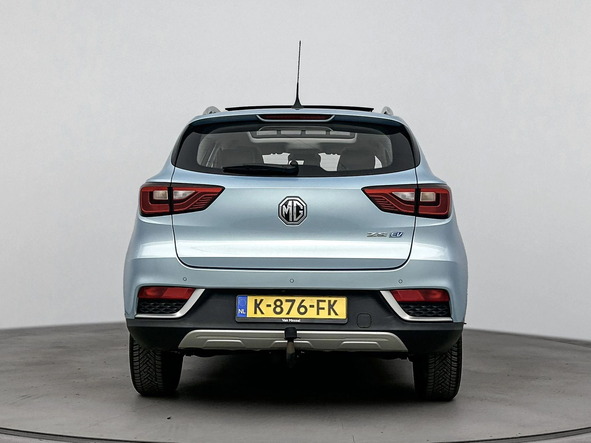 MG ZS EV MG Luxury 45 kWh 143PK