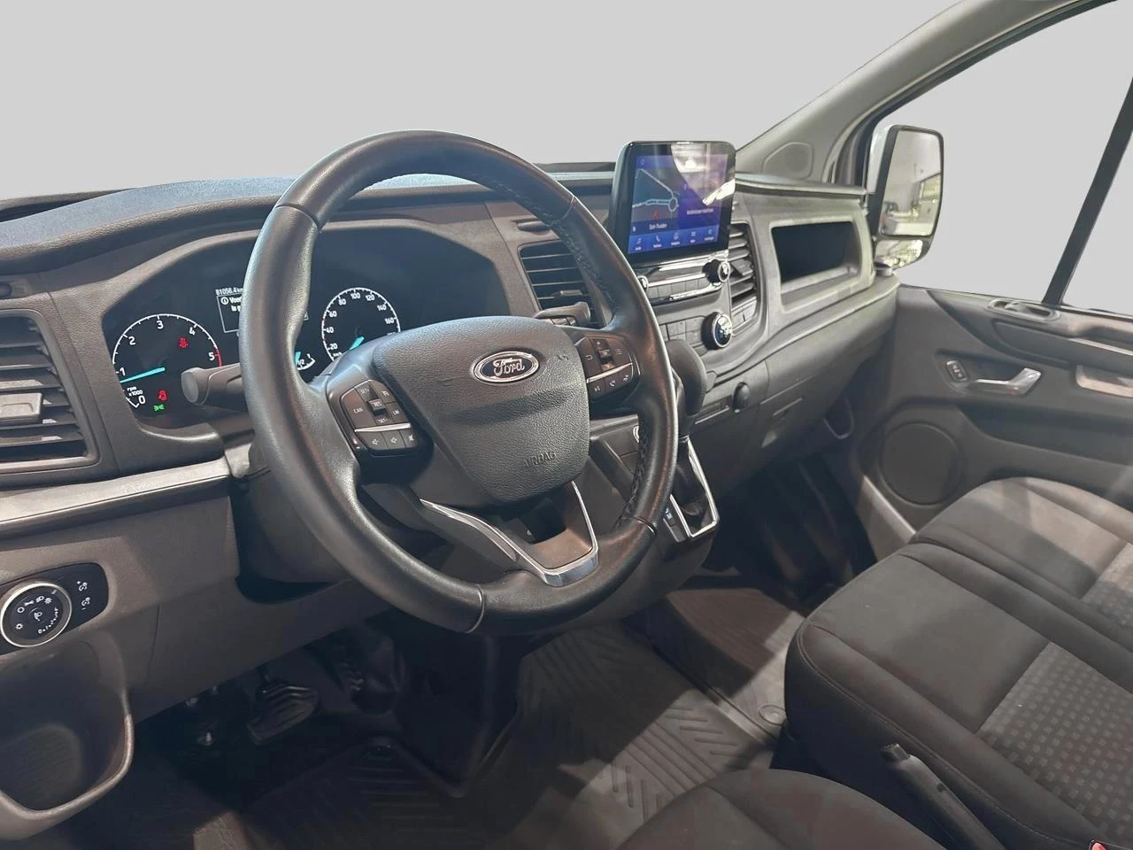 Ford-Transit Custom-image-8