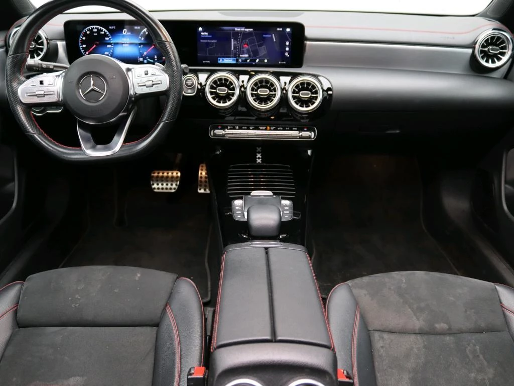 Mercedes-Benz-CLA-image-8