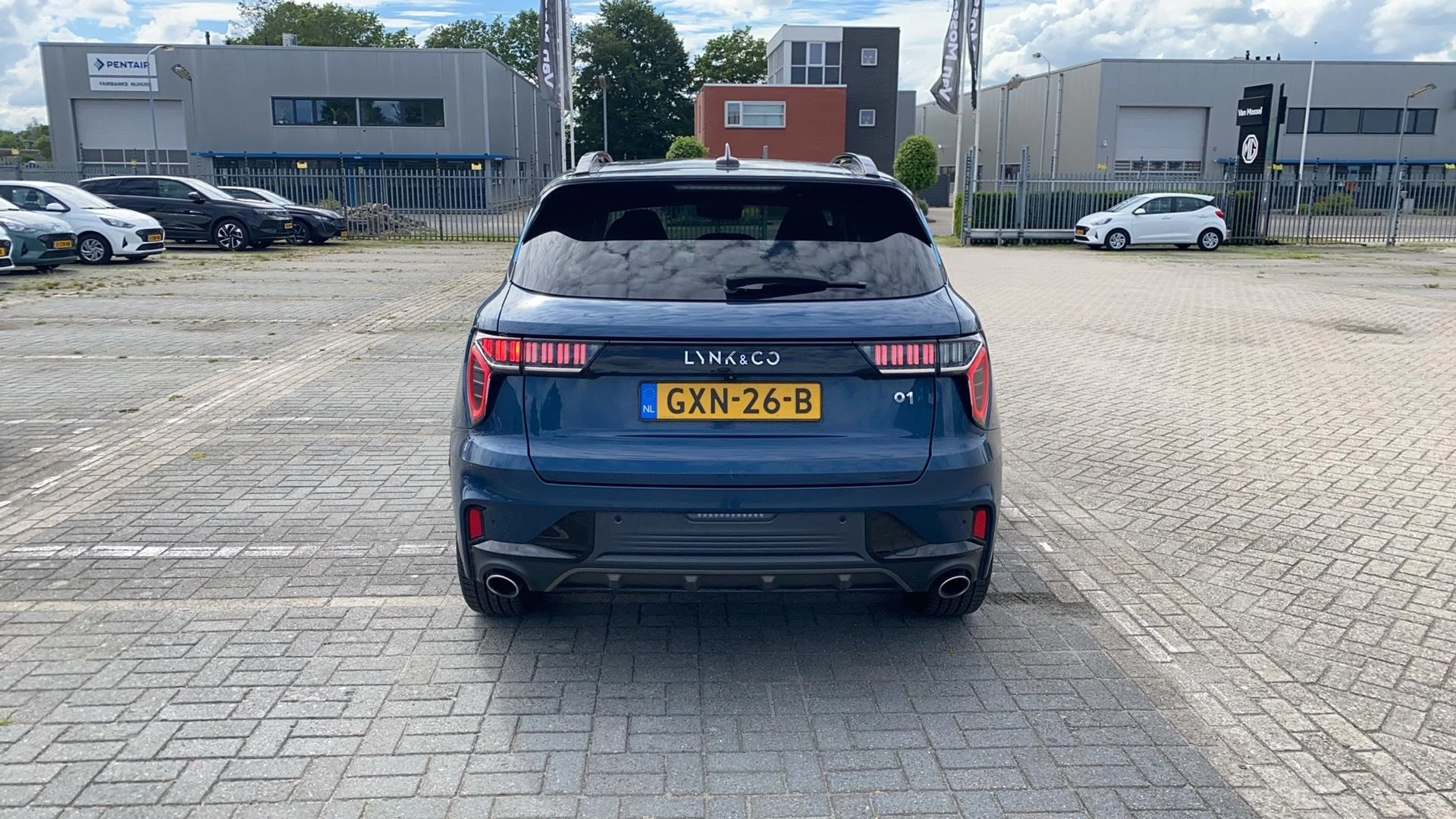 Lynk & Co 01