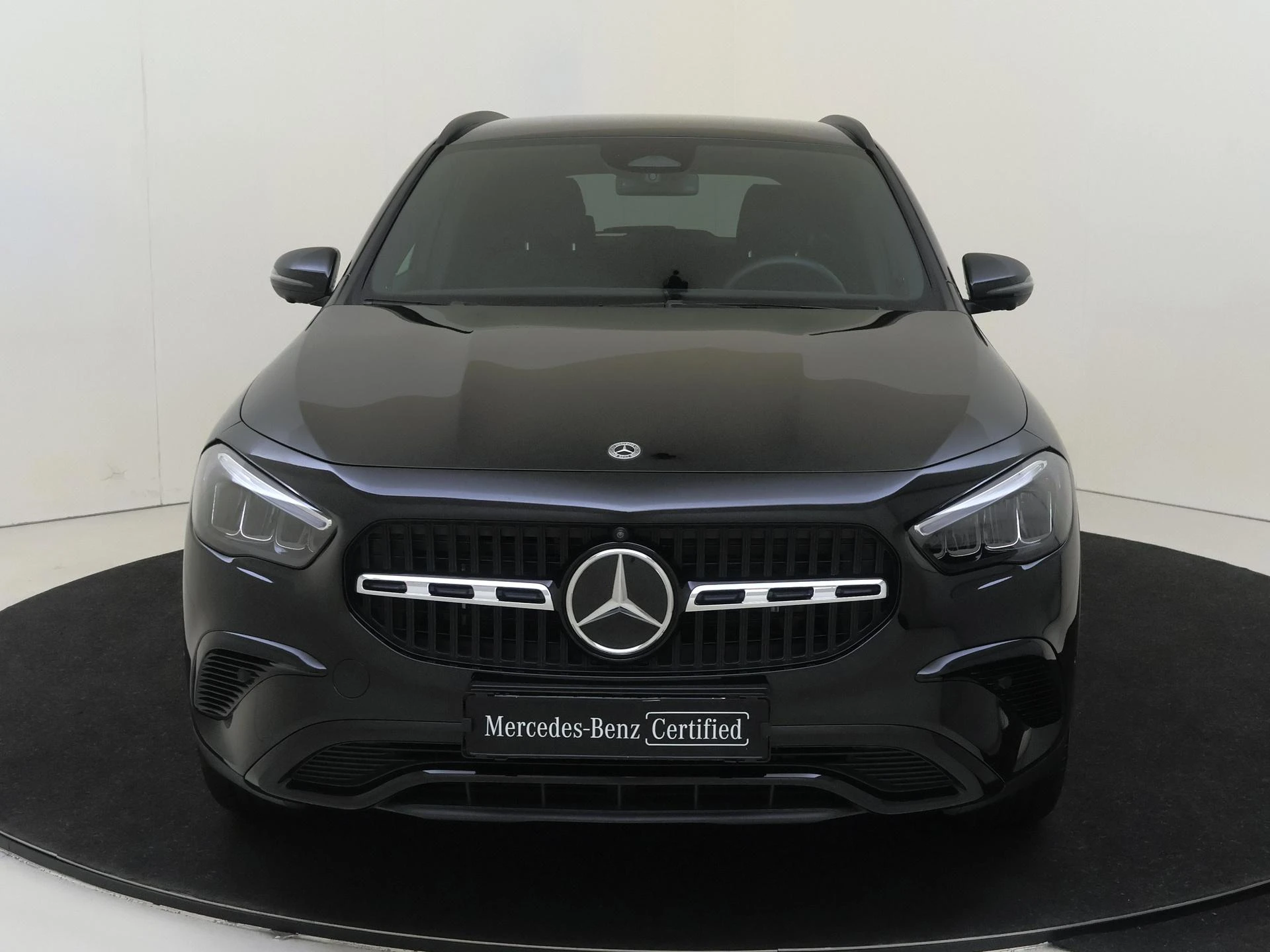 Mercedes-Benz-GLA-image-4