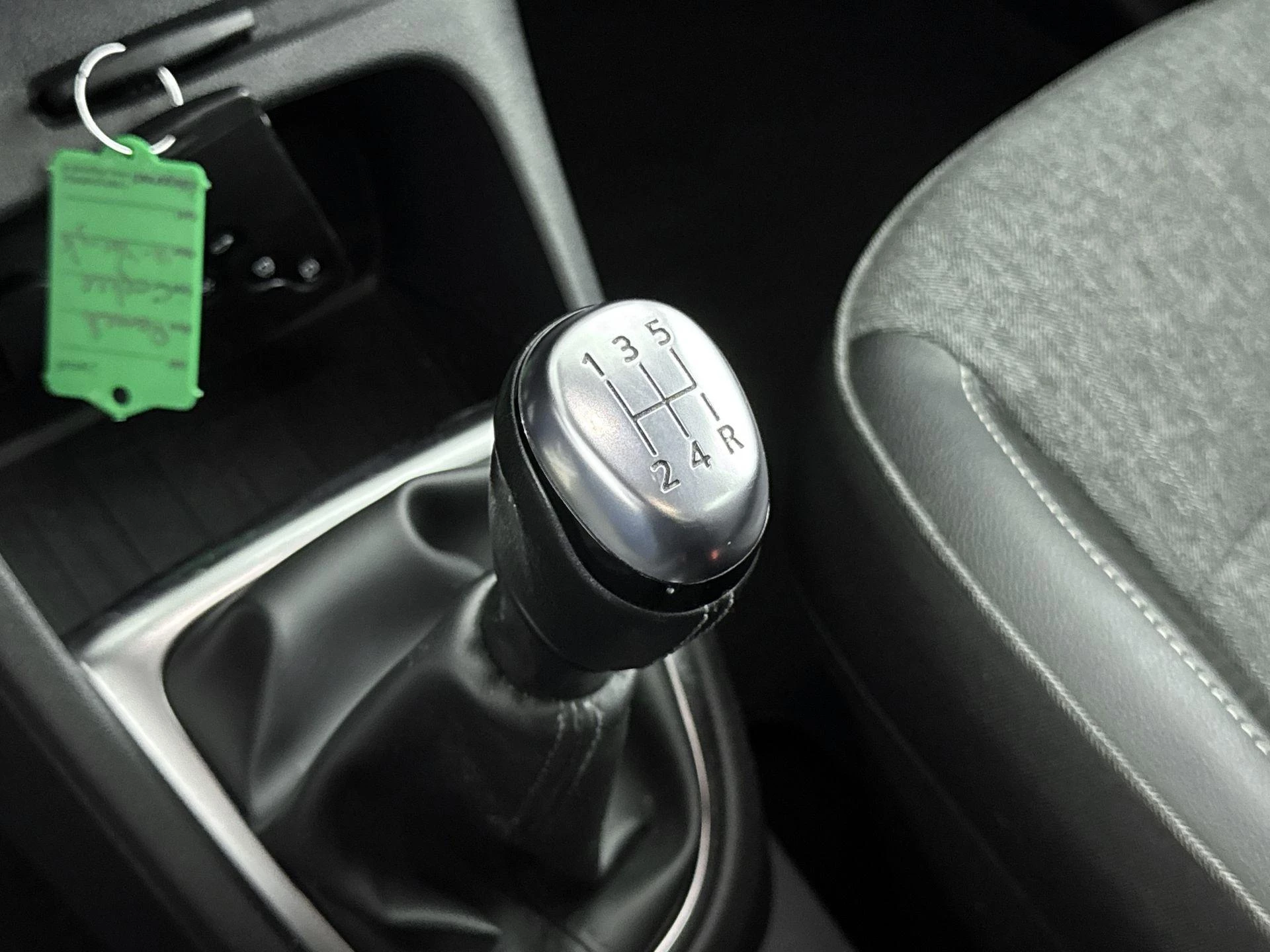 Renault-Captur-image-12