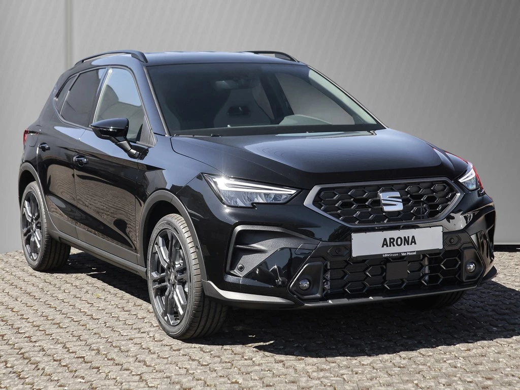 SEAT-Arona-image-2