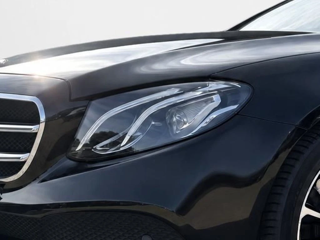 Mercedes-Benz-E-Klasse 220-image-3