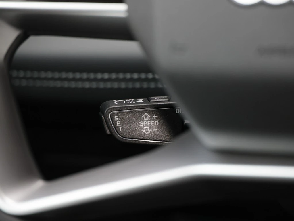 Audi-Q6 e-tron-image-14