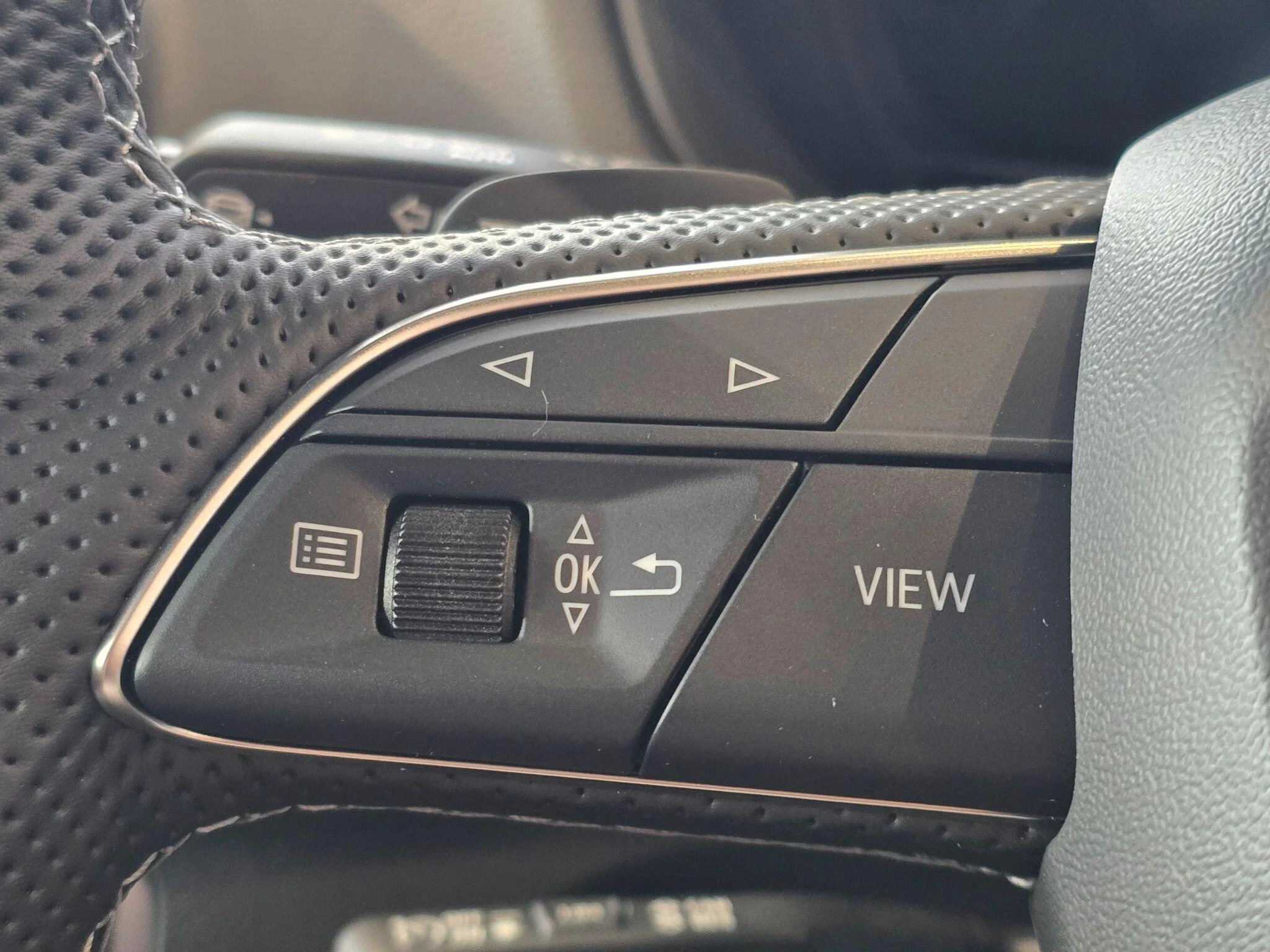 Audi-SQ2-image-18