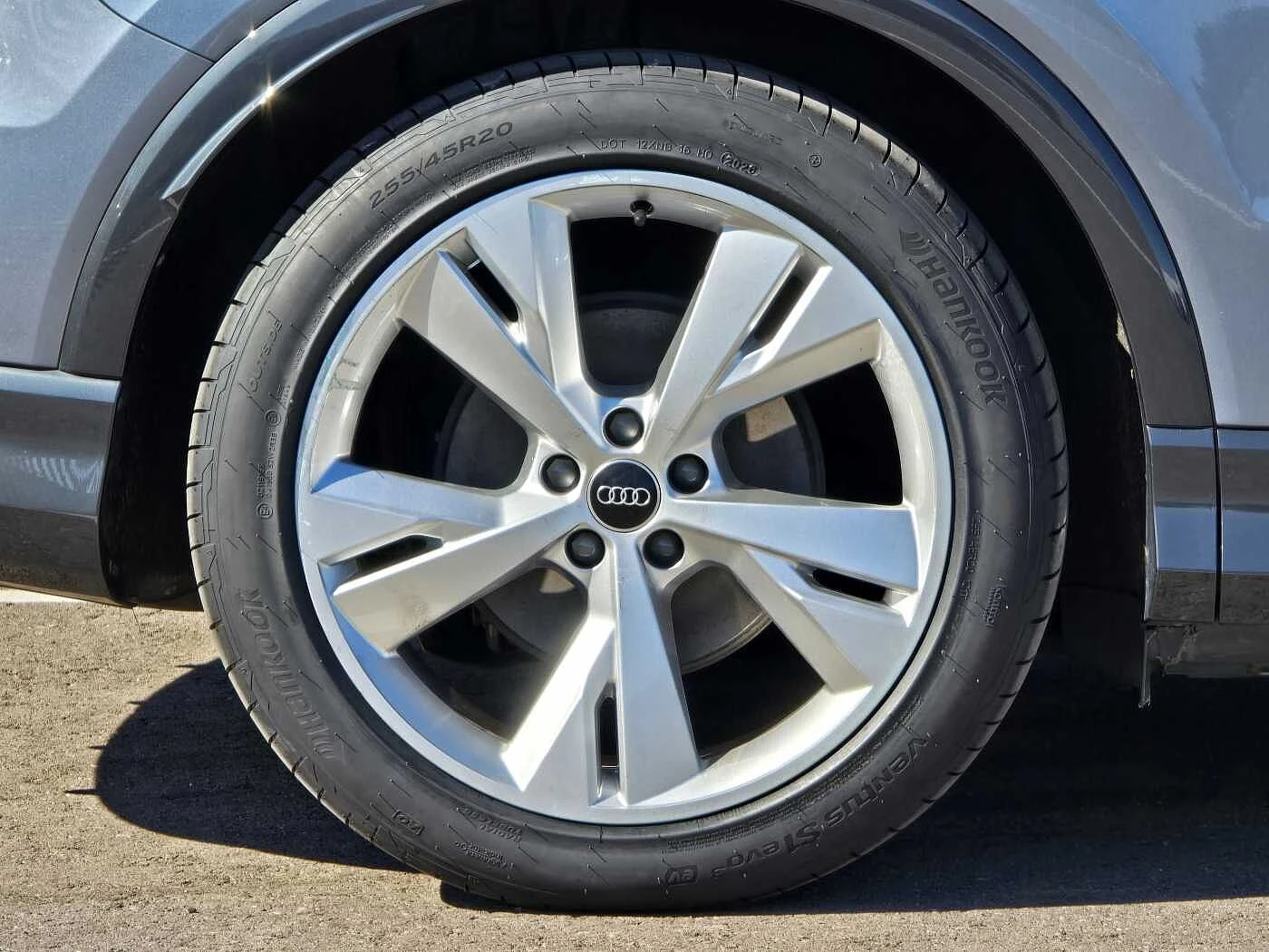 Audi-Q4 e-tron-image-4