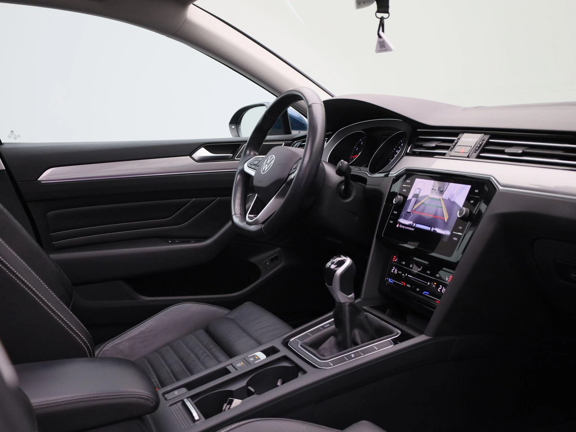 Volkswagen-Passat-image-33