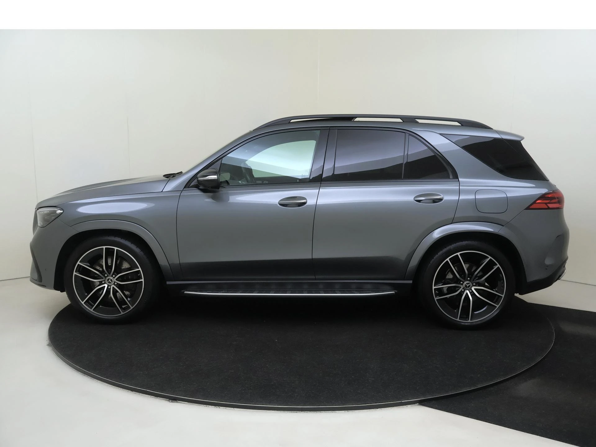 Mercedes-Benz-GLE-image-7