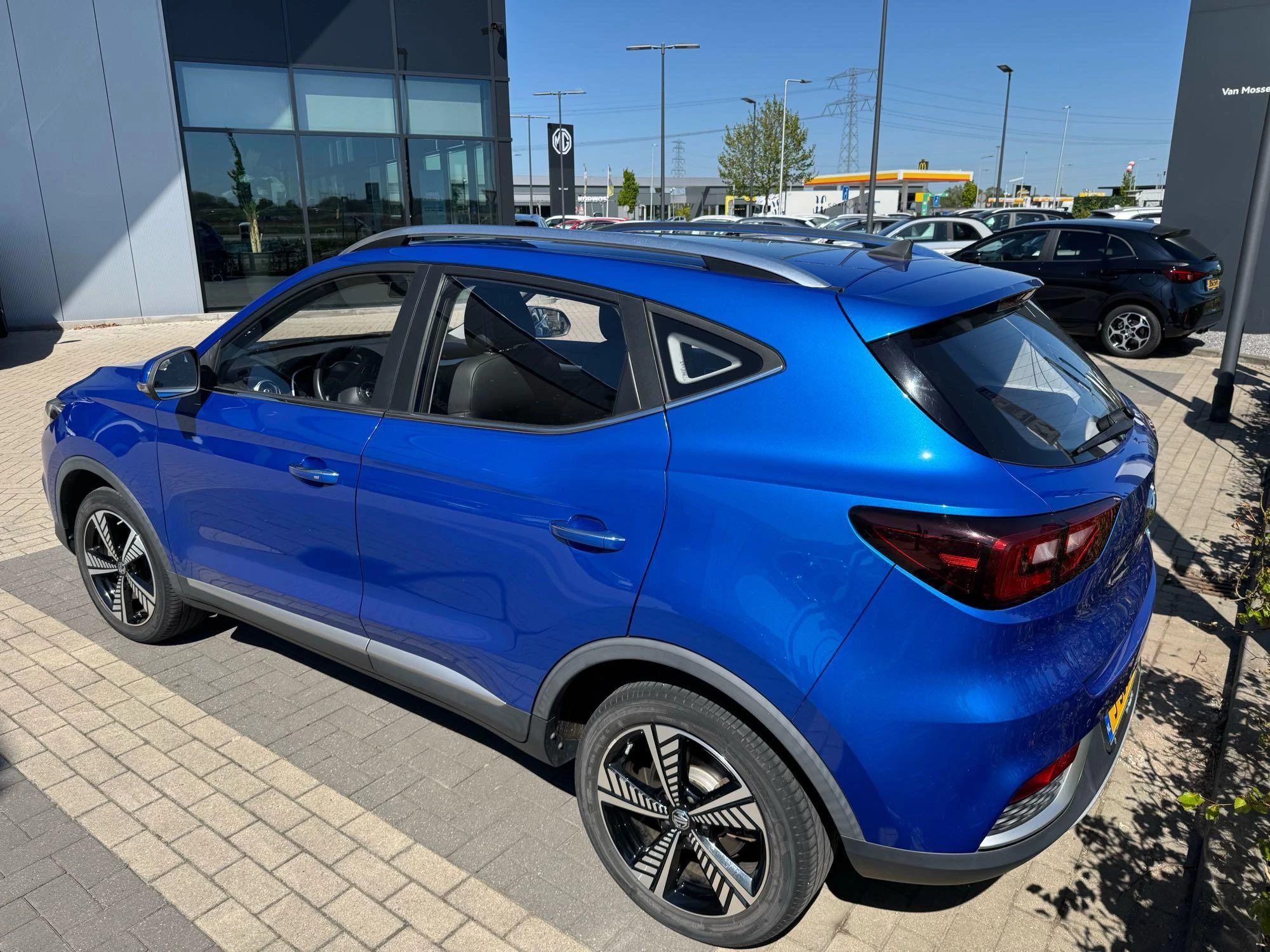 MG-ZS EV-image-5