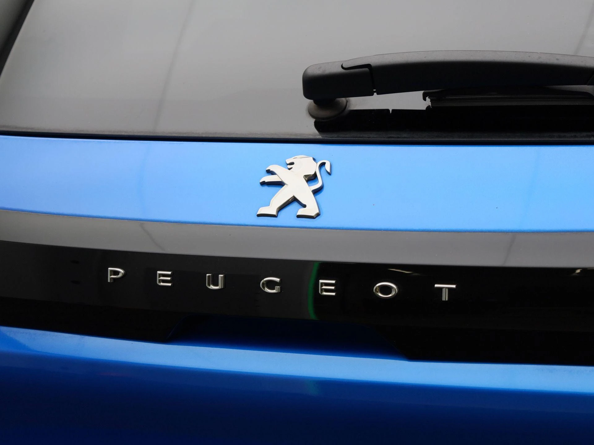 Peugeot-e-208-image-46